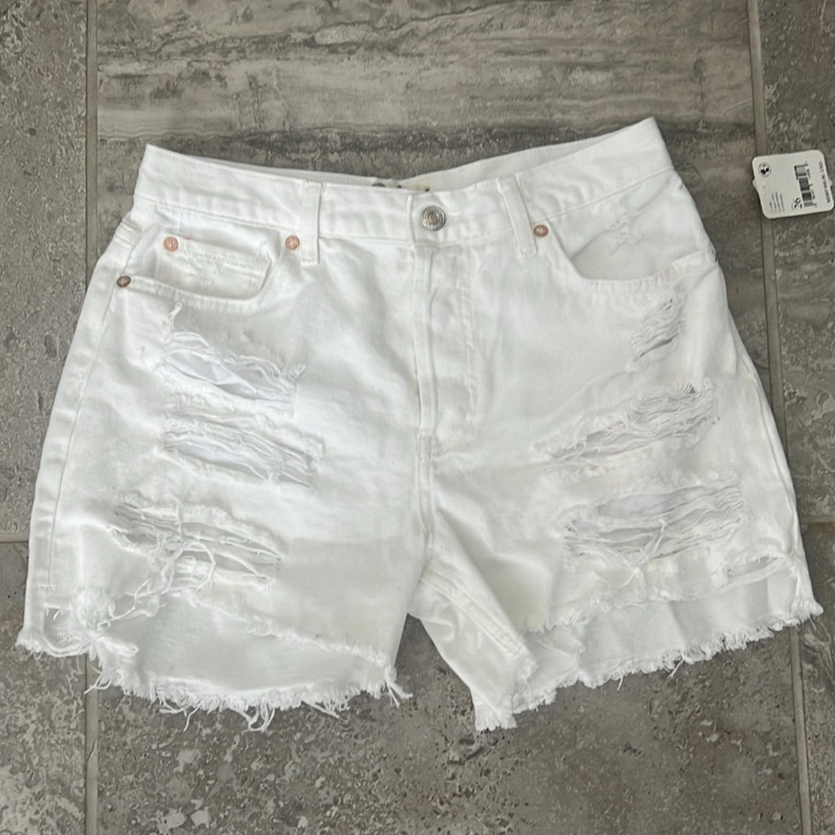 Free People Cotton Maggie Mid-Rise Ripped Shorts, White Size 26 New w/Tag