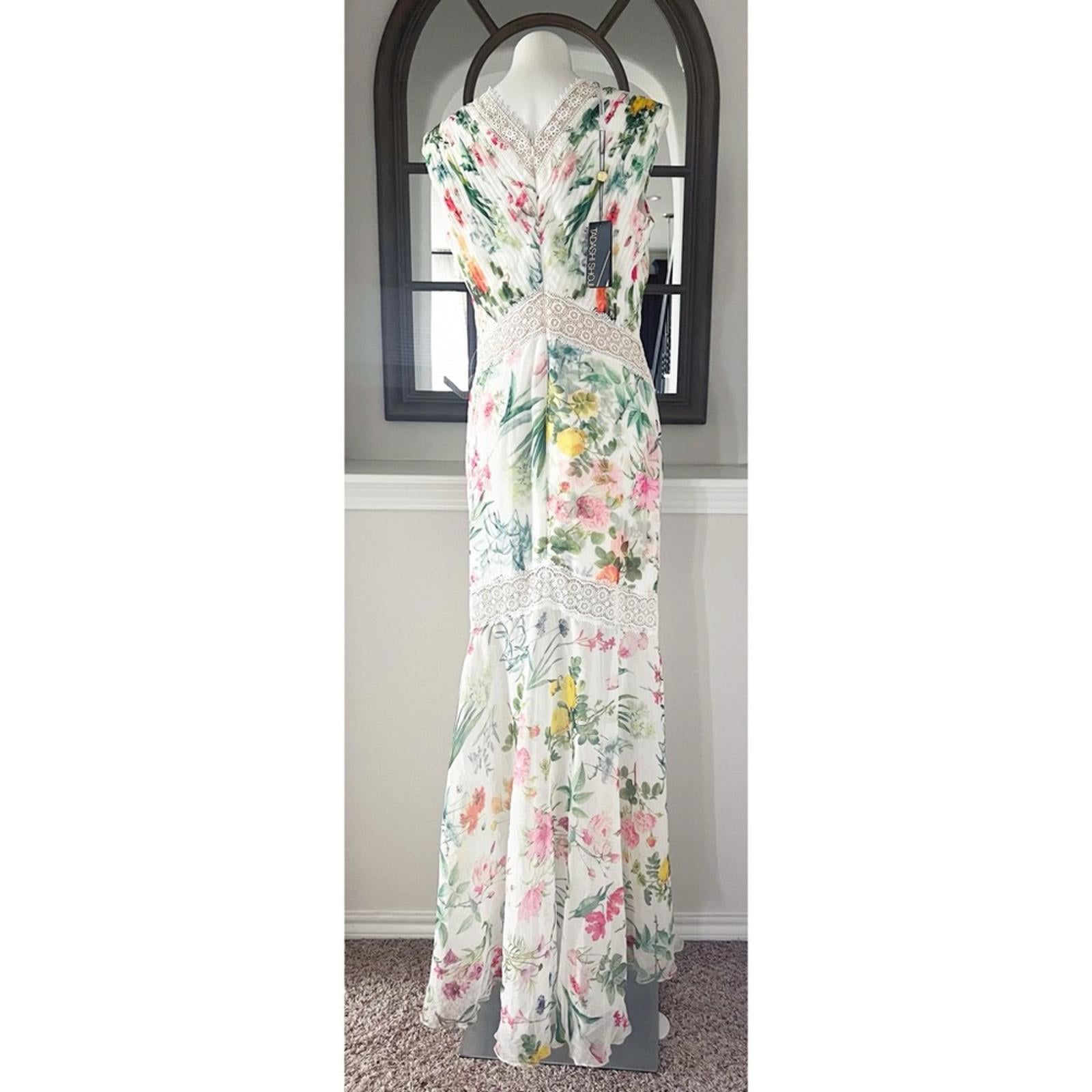 Tadashi Shoji Floral Pleat Chiffon Trumpet Gown White Floral, Size 10 NWT $588