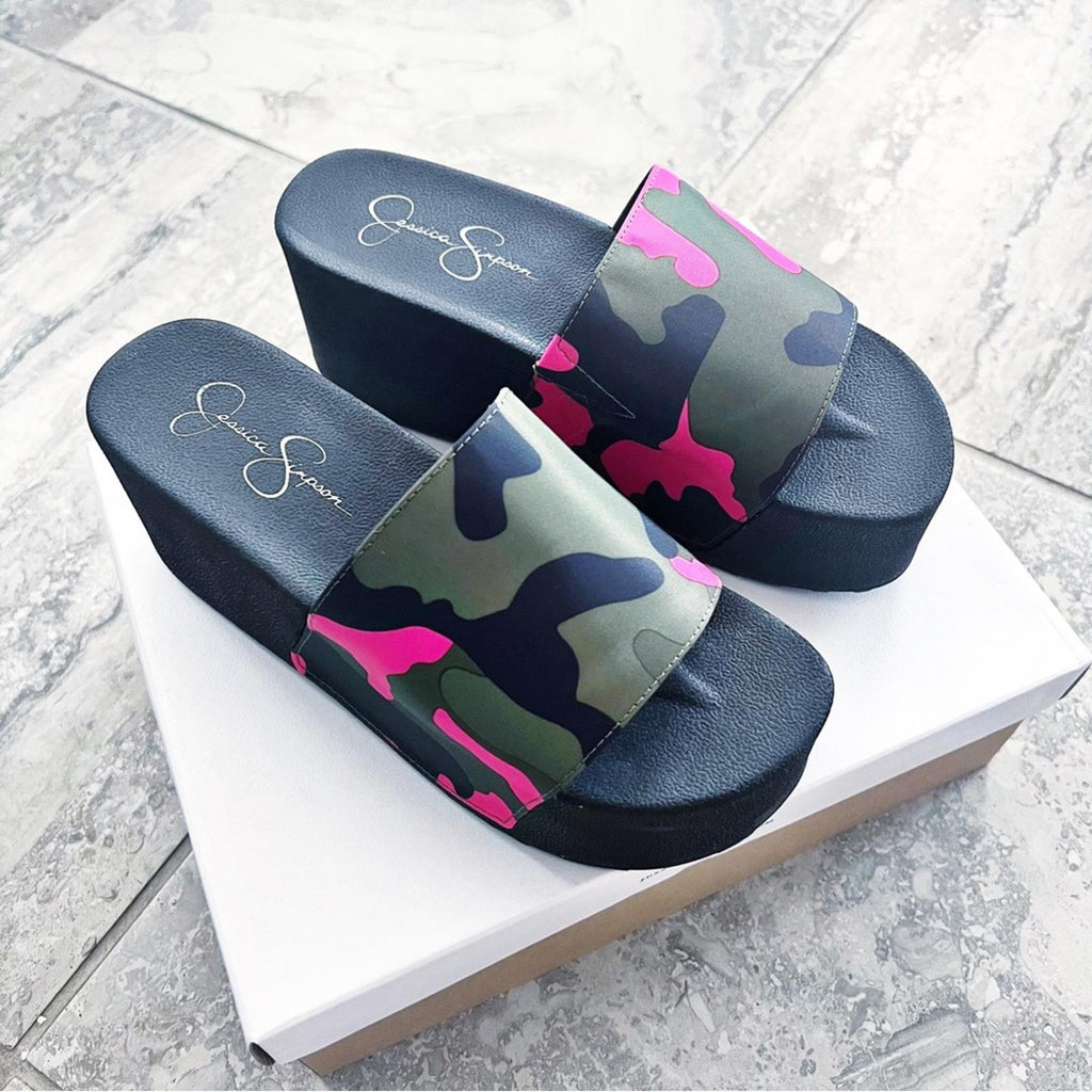 Jessica Simpson Camo Slide Platform Sandals, Size 9, New in Box