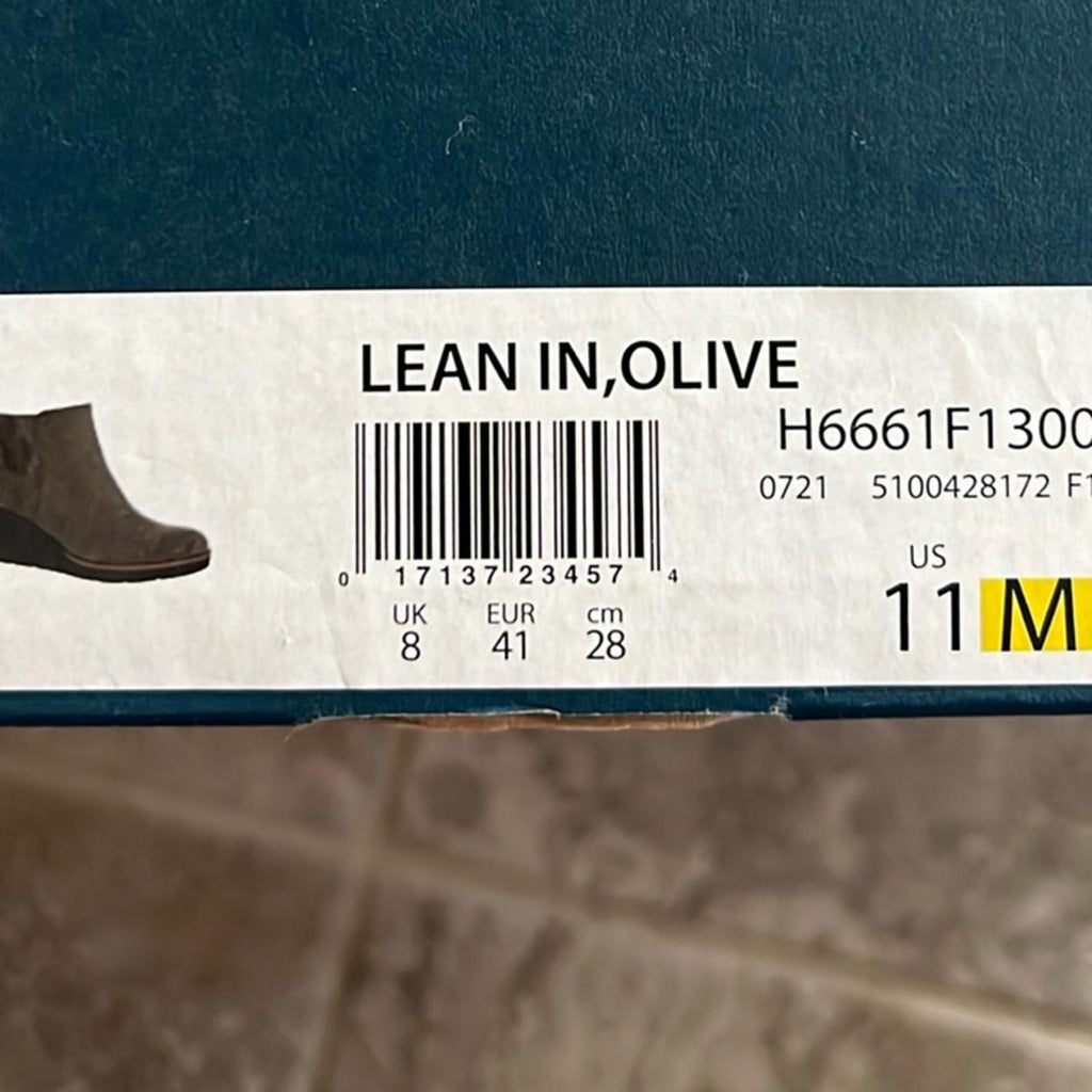 Dr. Scholl's Lean In Wedge Chelsea Boots Olive, Size 11, New in Box