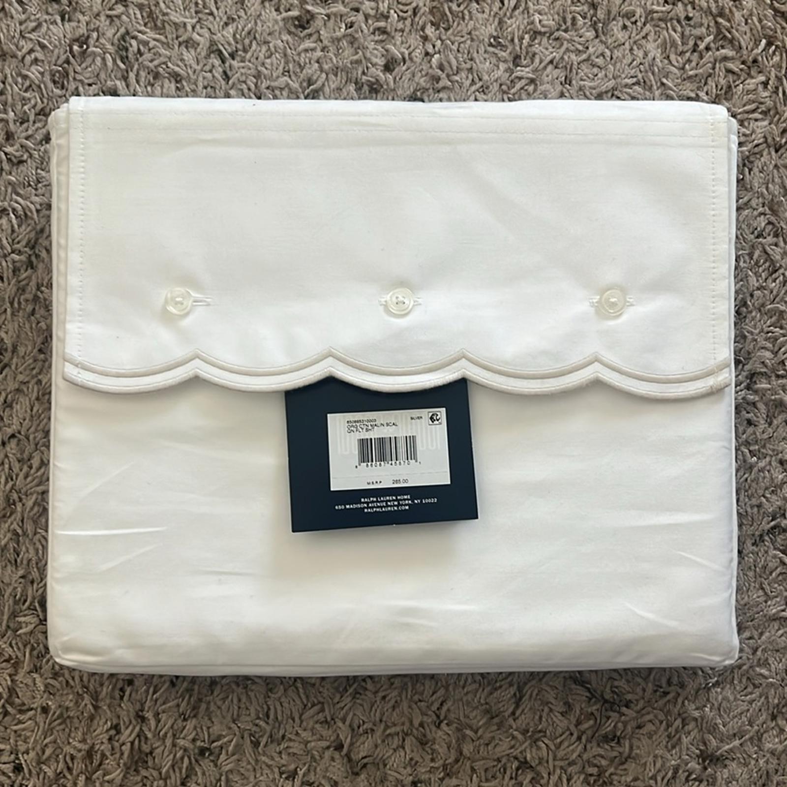 Ralph Lauren Malin Scallop Sateen Flat Sheet in White/Silver Trim, Queen NWT