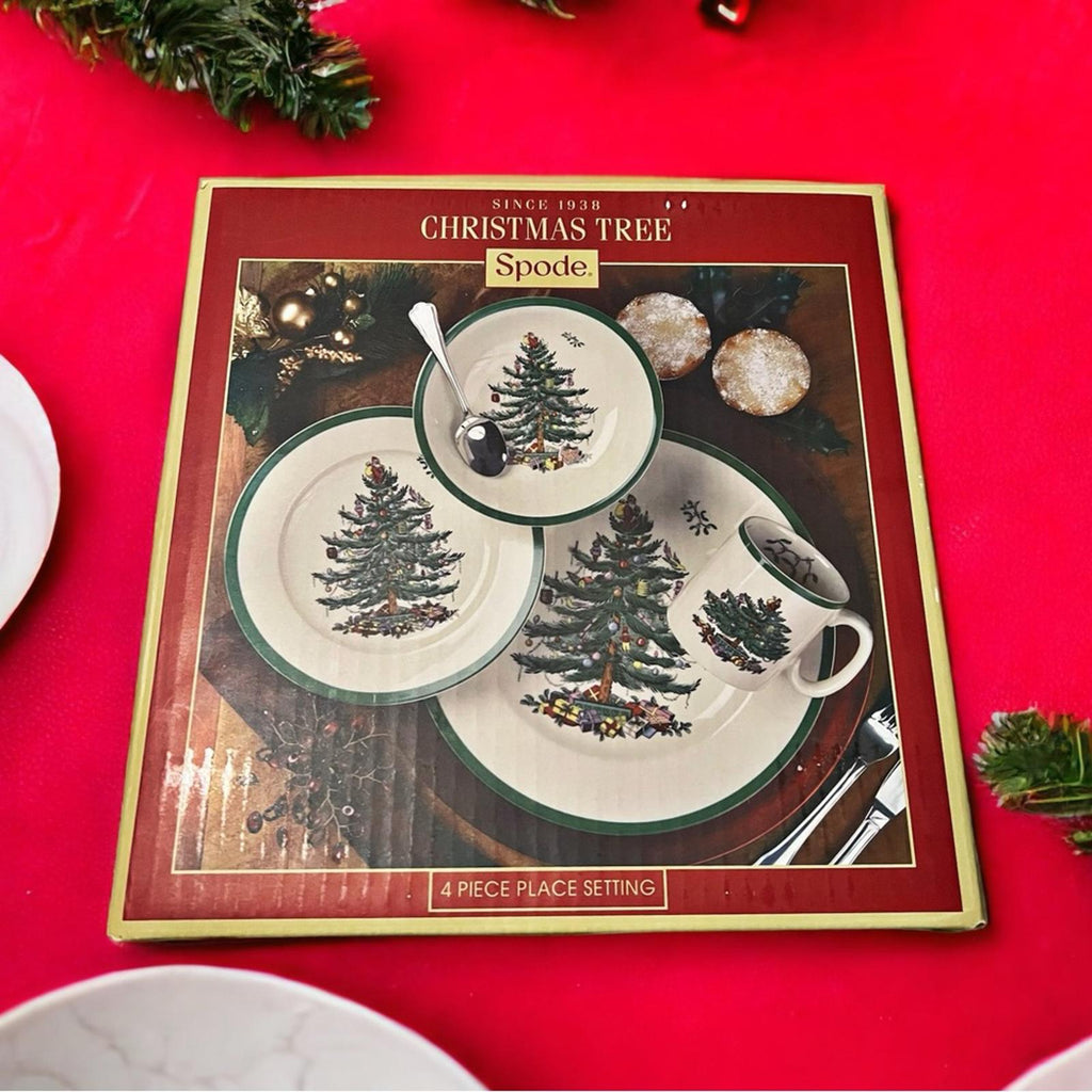 Spode Christmas Tree Dinnerware 4-Piece Plate Setting NEW in Box