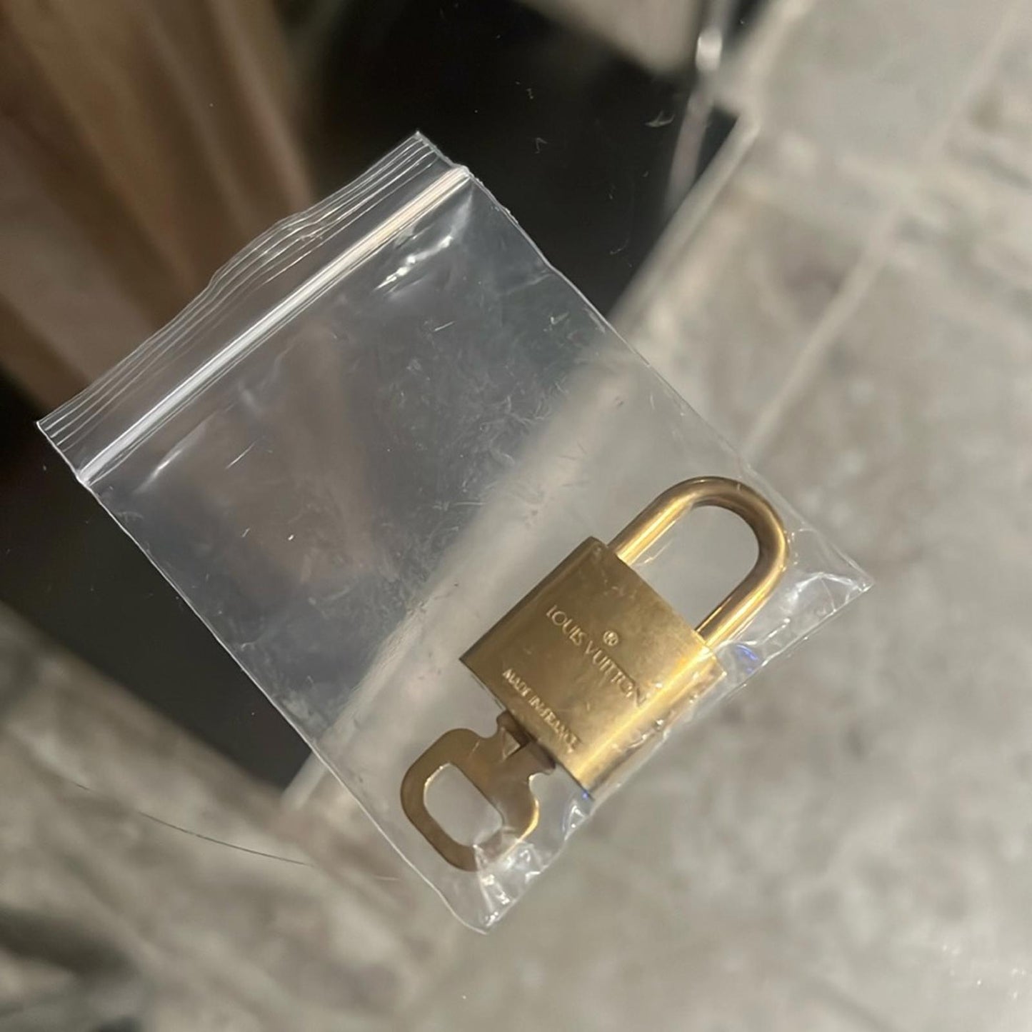 #320 Louis Vuitton Lock & Key in Gold, New EXCELLENT!
