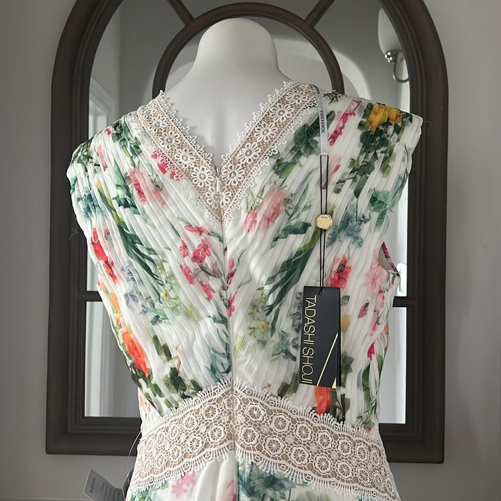 Tadashi Shoji Floral Pleat Chiffon Trumpet Gown White Floral, Size 10 NWT $588