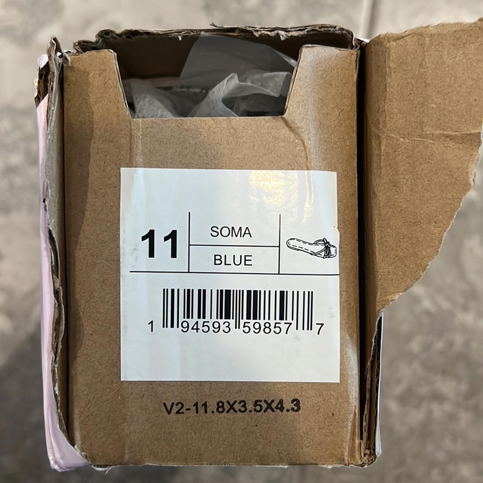 Journée Collection Sandals in Soma Blue, Size 11 New in Box w/Dust Bag