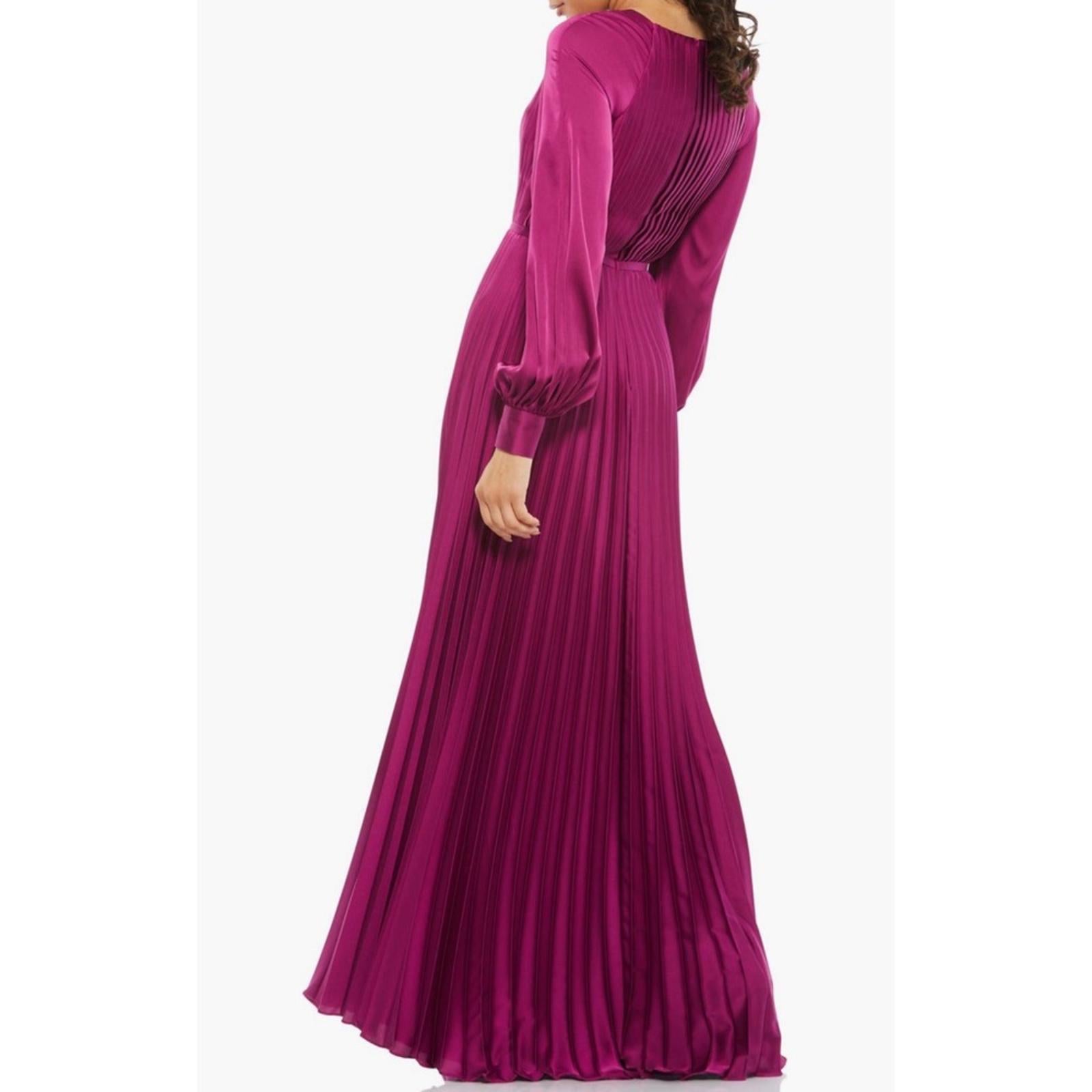 Mac Duggal IEENA Pleated Long Sleeve Satin Gown, Purple Size 8 New w/Tag $498