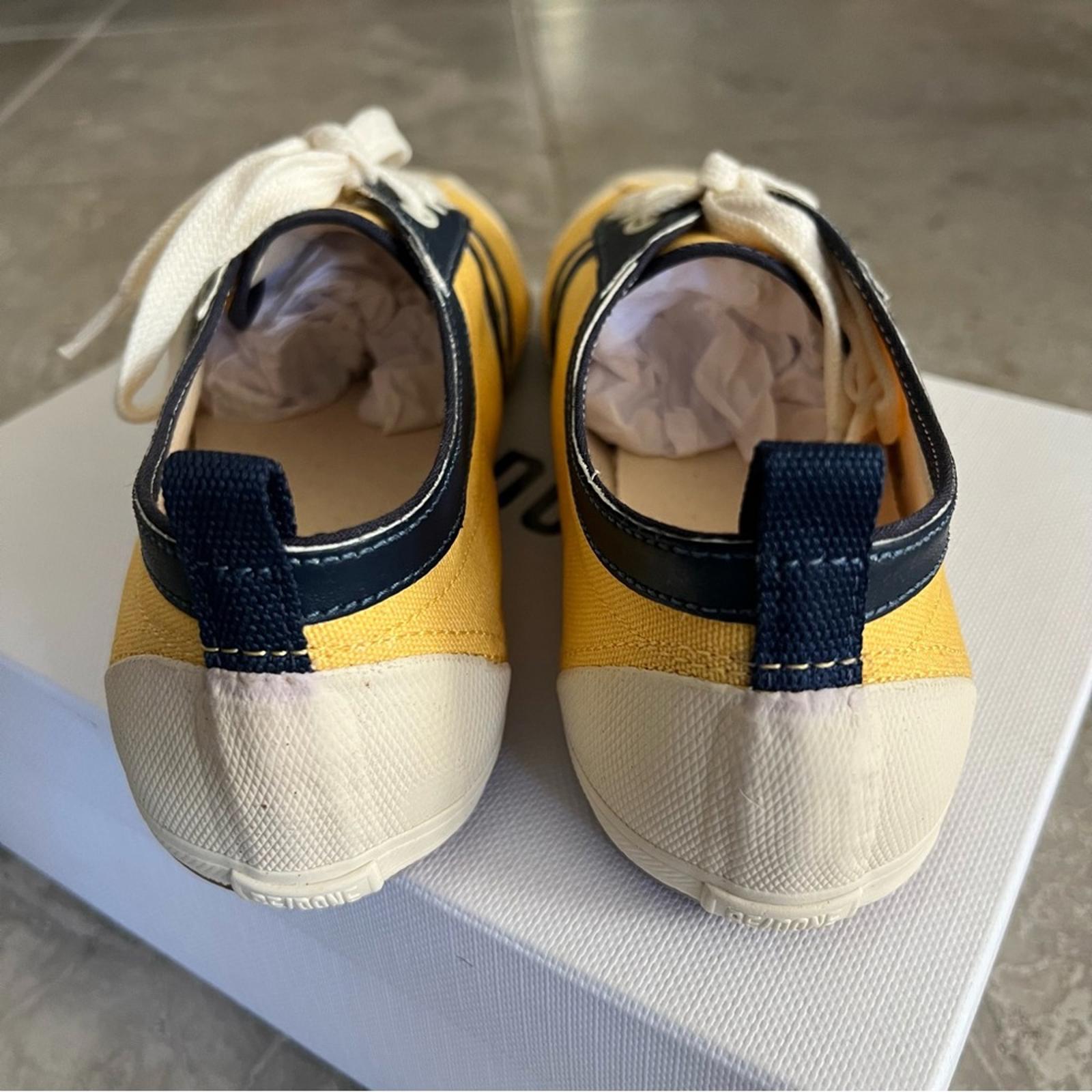 RE/DONE 90s Low-Top Sneakers, Yellow & Navy Size 41 New in Box Retail $250