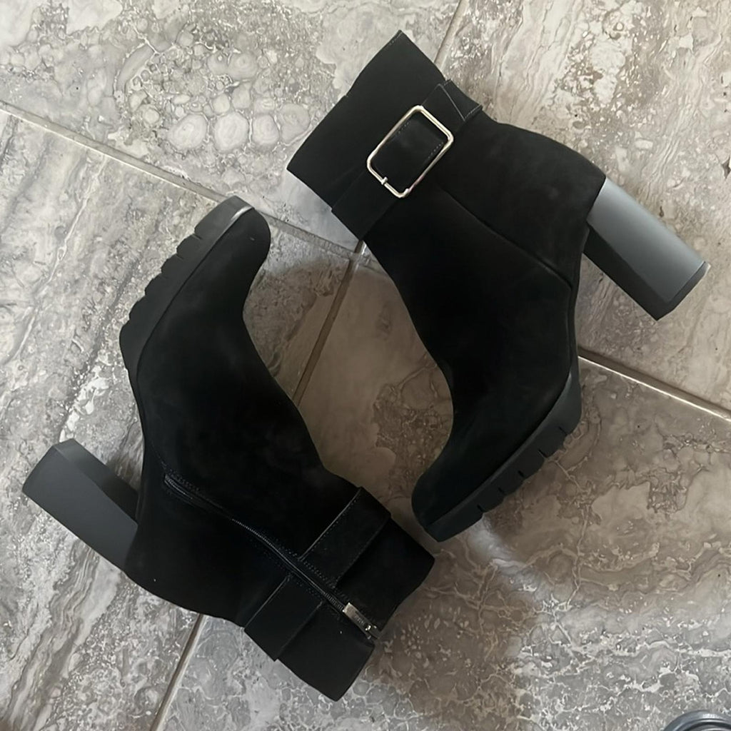 La Canadienne Buckle Accent Milo Block Heel Suede Boots, Size 11 New in Box $565
