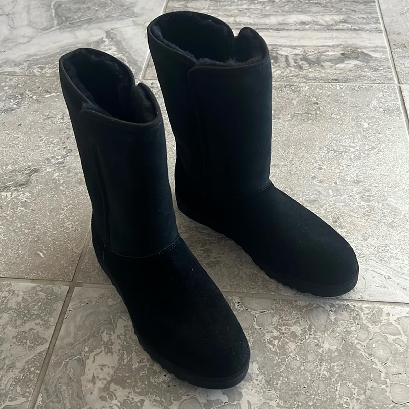 UGG Michelle BLACK Pull-On Suede Fur Lined Boots, Size EU40/ US9 NWT S/N 1013462