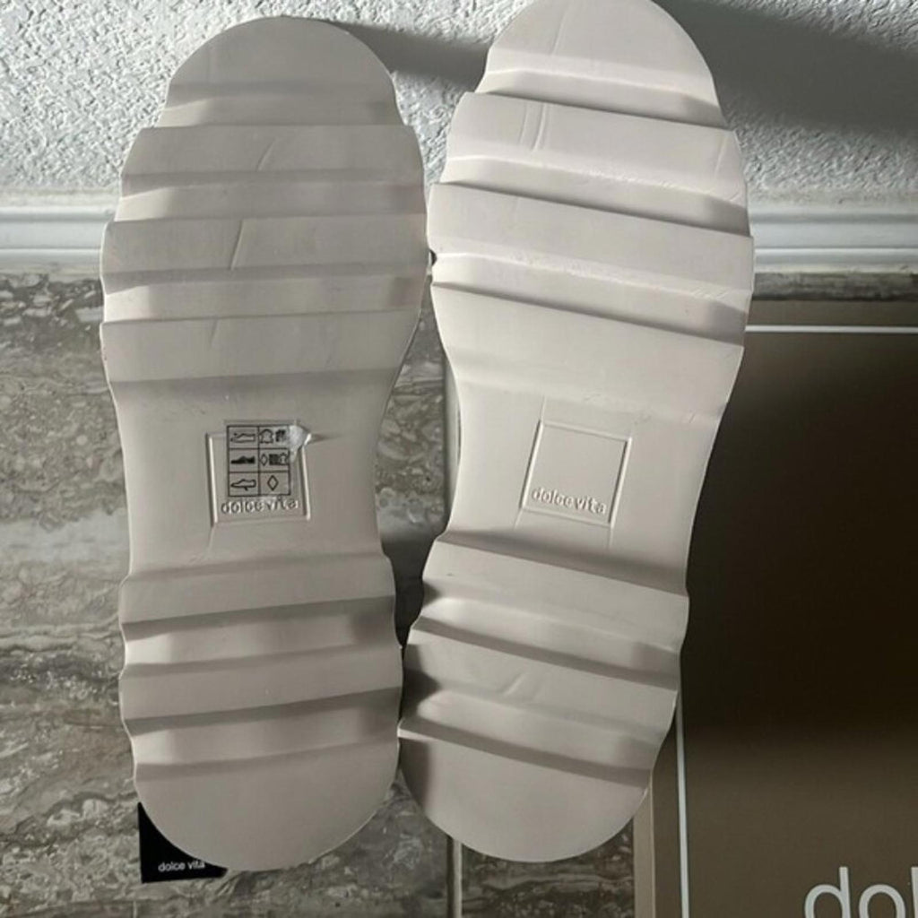 NEW Dolce Vita Hoven Stud H2O Waterproof Chelsea Boots, Ivory Leather Size 9.5