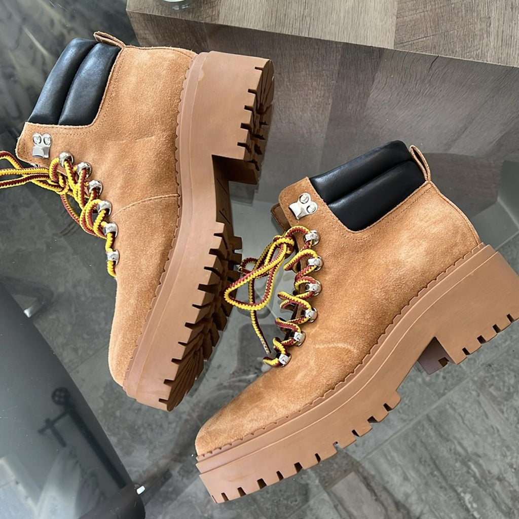 Marc Fisher LTD Nairy Lace-Up Genuine Shearling Lug Sole Bootie Tan, Size 7 NEW
