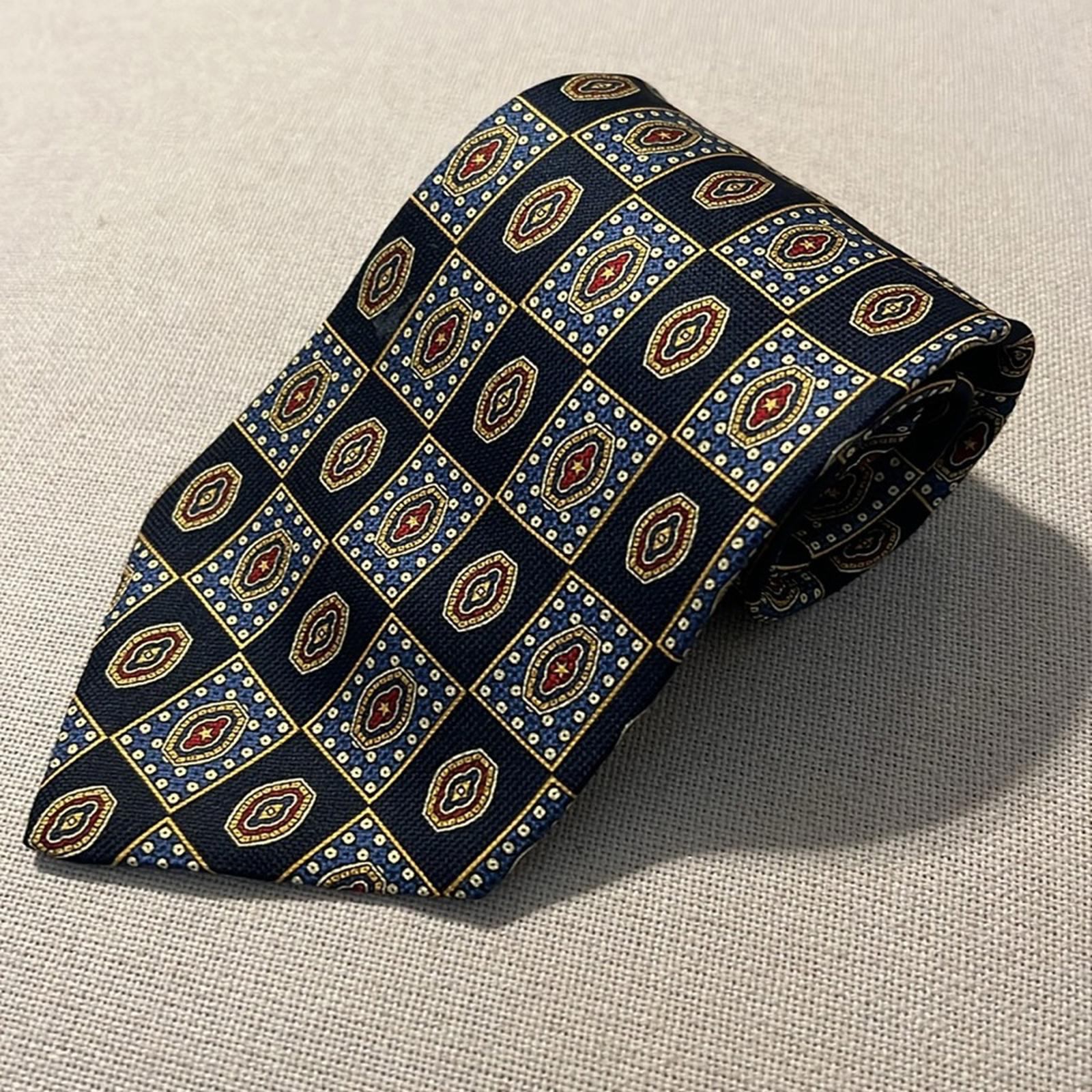 Tommy Hilfiger 100% Silk Neck Tie