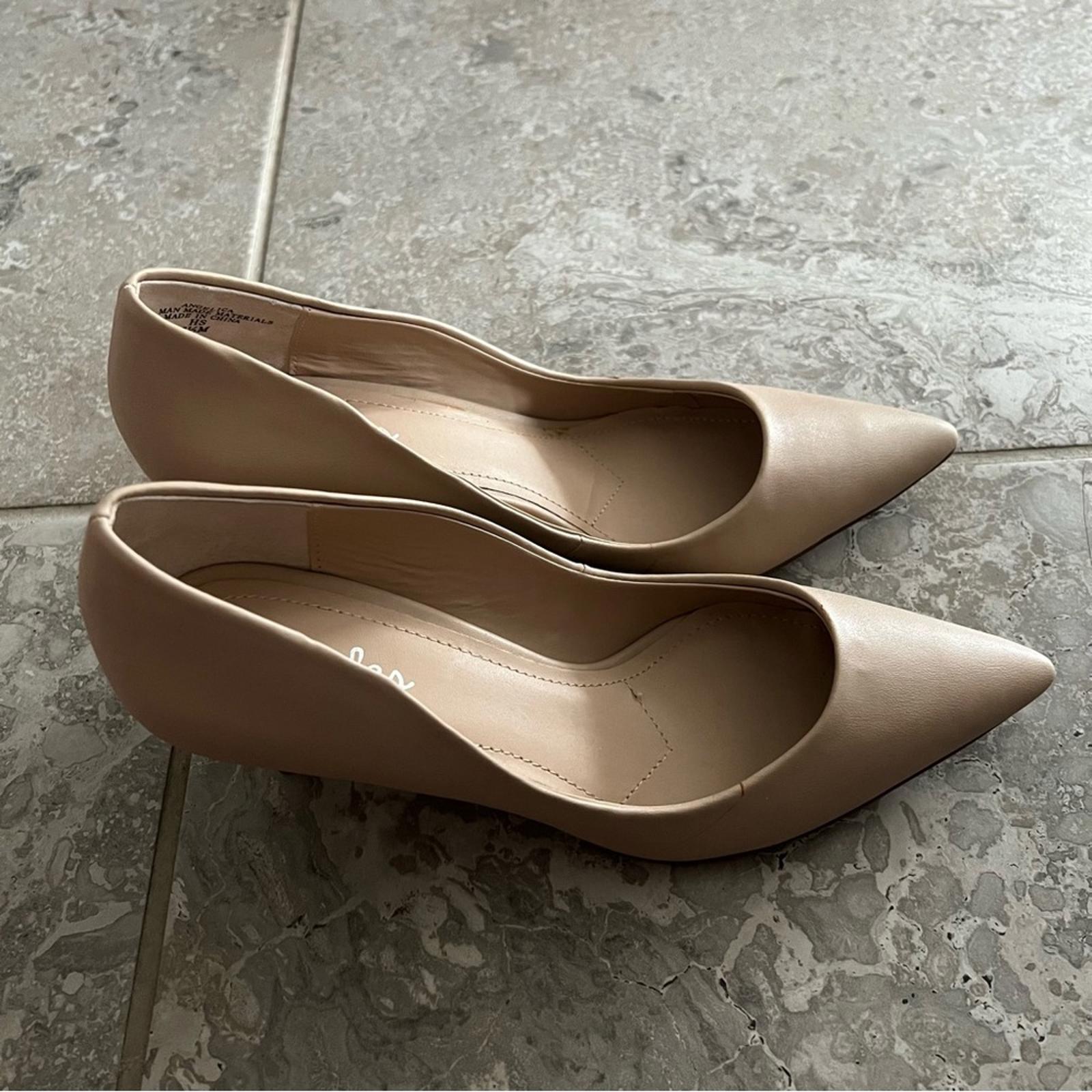 Charles David Angelica Point Toe Pumps Beige Size 8.5 New w/o Box $99
