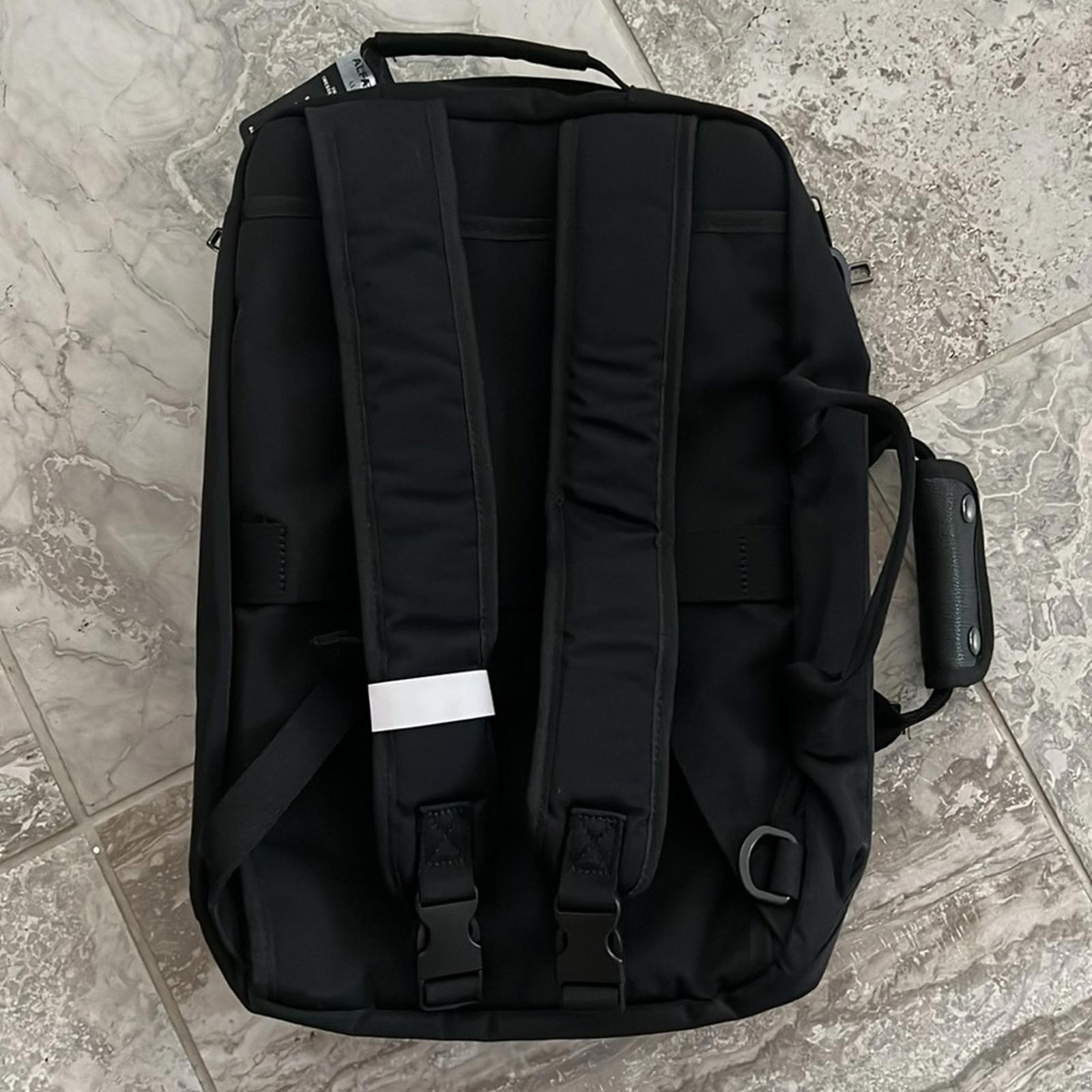 NWT Alfani Tech 3-Way Messenger Bag/Laptop Backpack in Black, New w/Tag $120