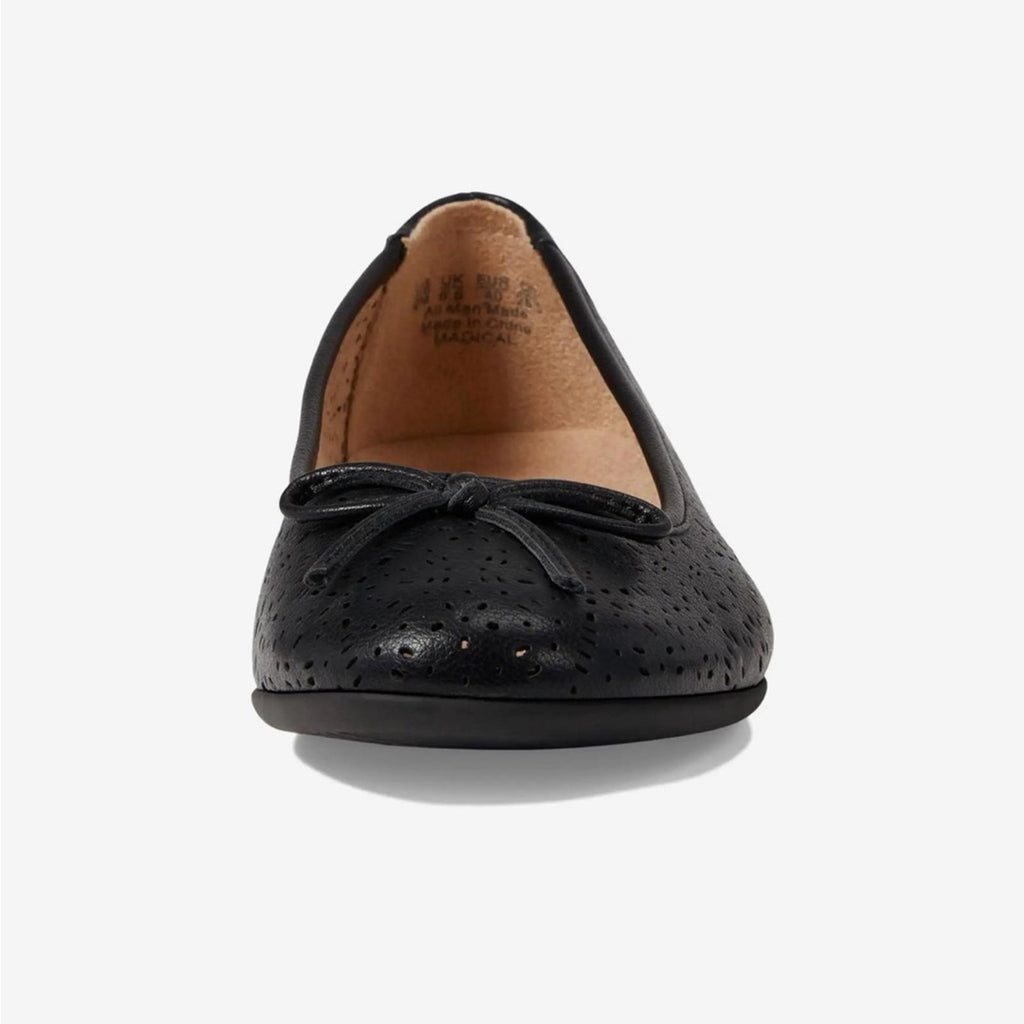 NEW Soul Naturalizer Magical Black Smooth Perforated Flats, Size 9W, New in Box