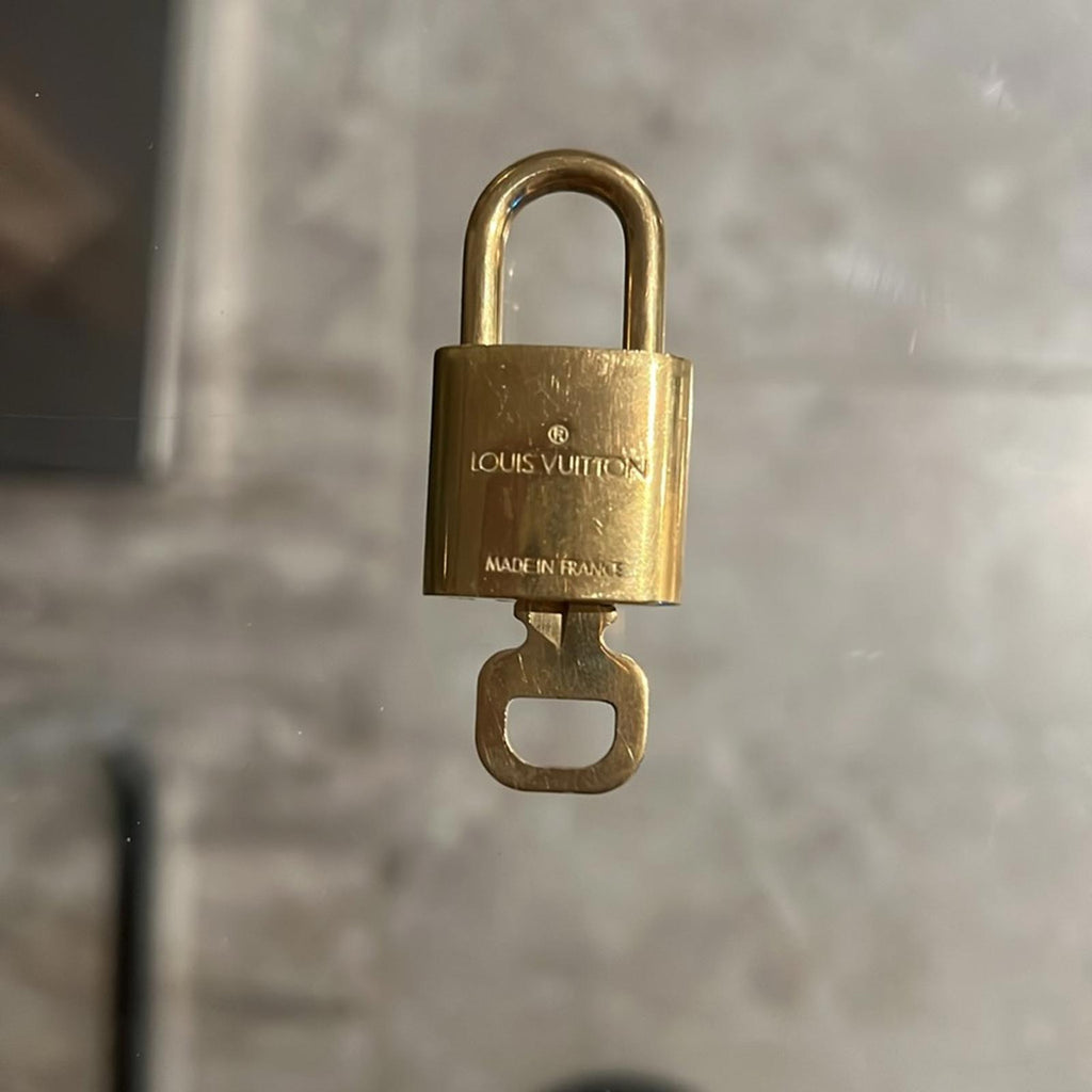 #316 Louis Vuitton Lock & Key in Gold, EXCELLENT!