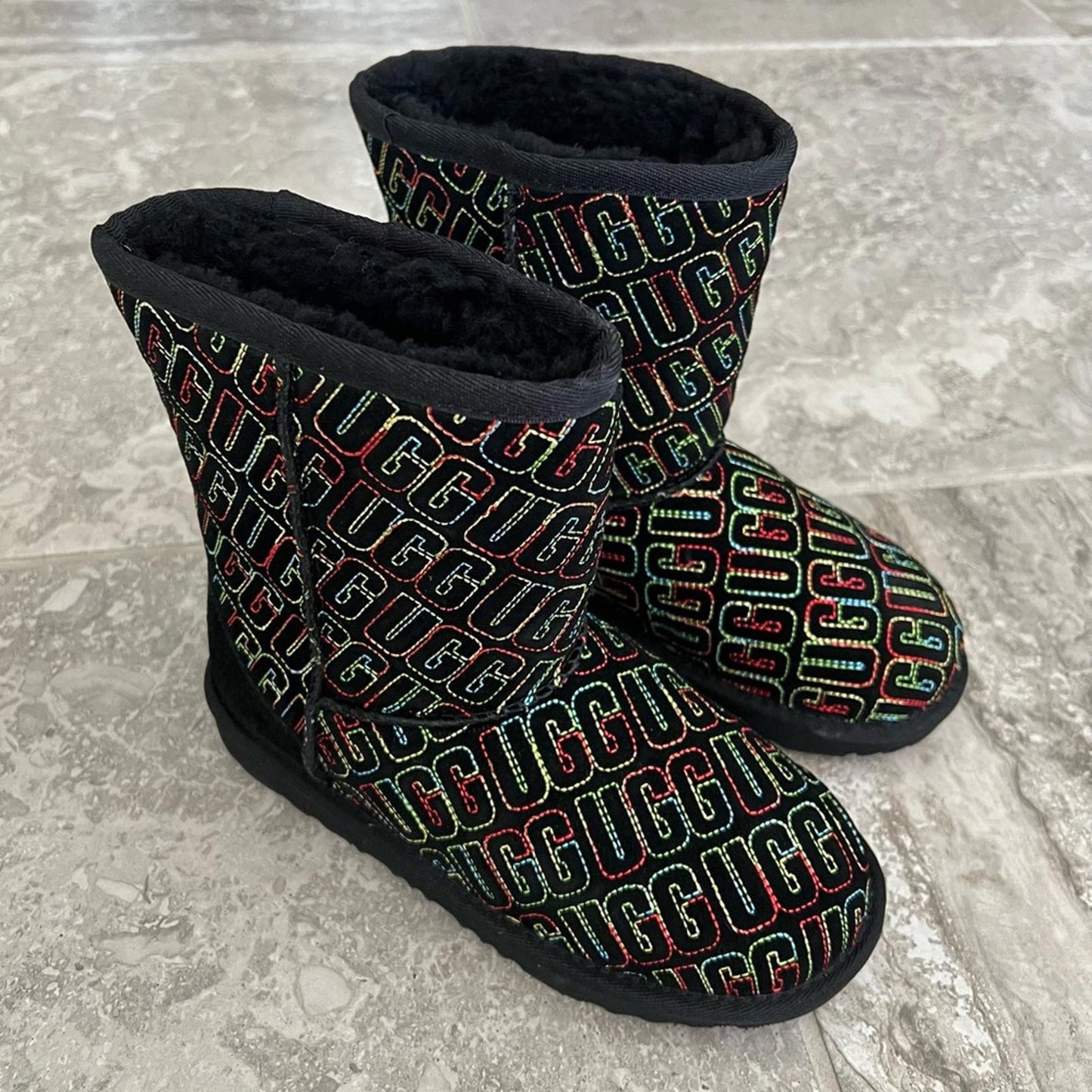 UGG Kid’s Classic II Graphic Stitch Wool-Lined Boots, Toddler Size 2 New w/o Box