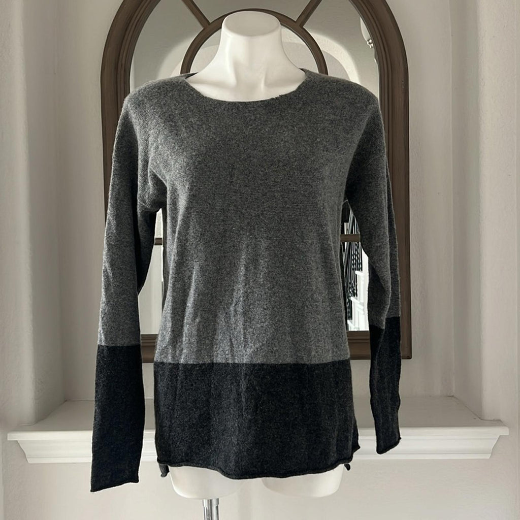 Kier+J Cashmere Boat Neck Sweater Charcoal w/Gray, Size L New w/Tag Retail $268
