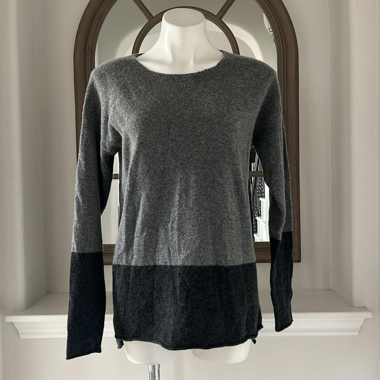 Kier+J Cashmere Boat Neck Sweater Charcoal w/Gray, Size L New w/Tag Retail $268