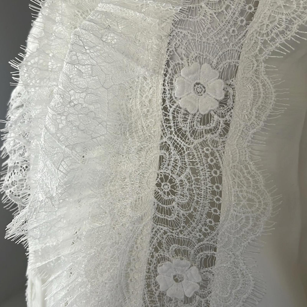 Beulah Style Lace V-Neck Blouse in White, Size XS NEW w/Tag $154