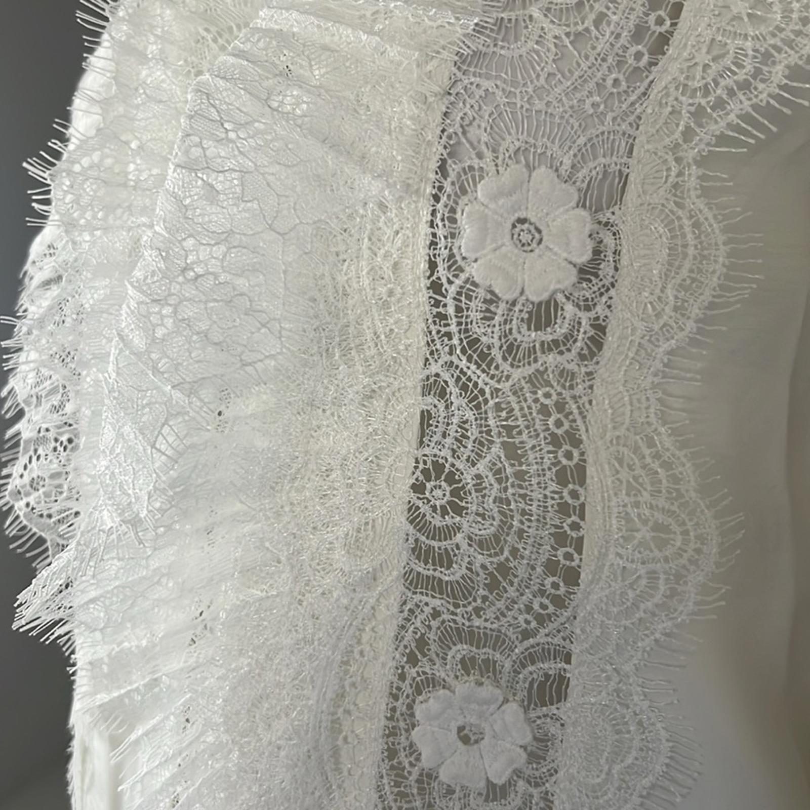 Beulah Style Lace V-Neck Blouse in White, Size XS NEW w/Tag $154