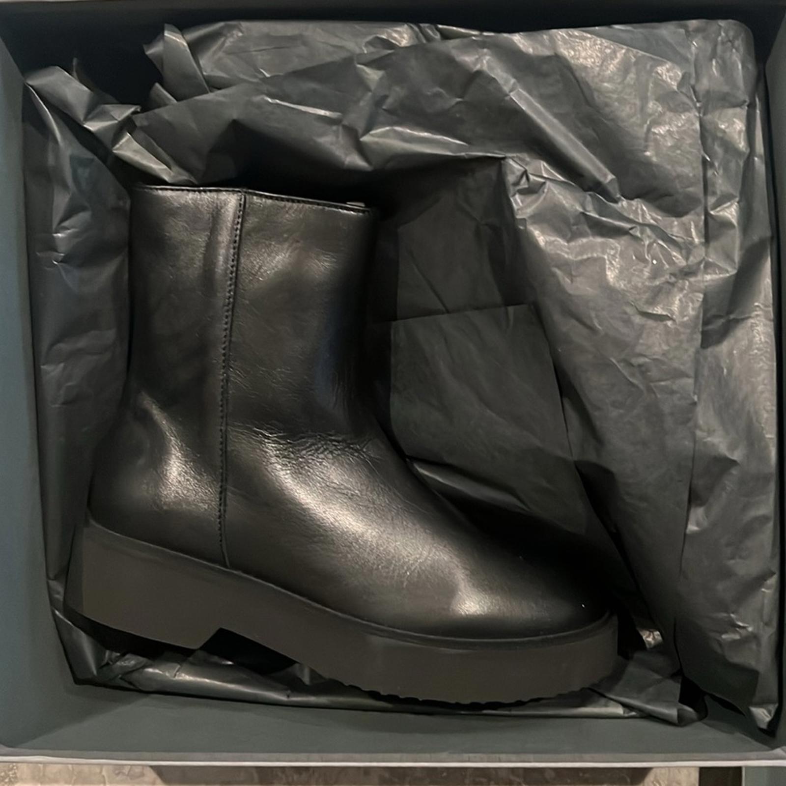Aquatalia Maddie Weatherproof Booties in Black Size 5.5 New in Box $495
