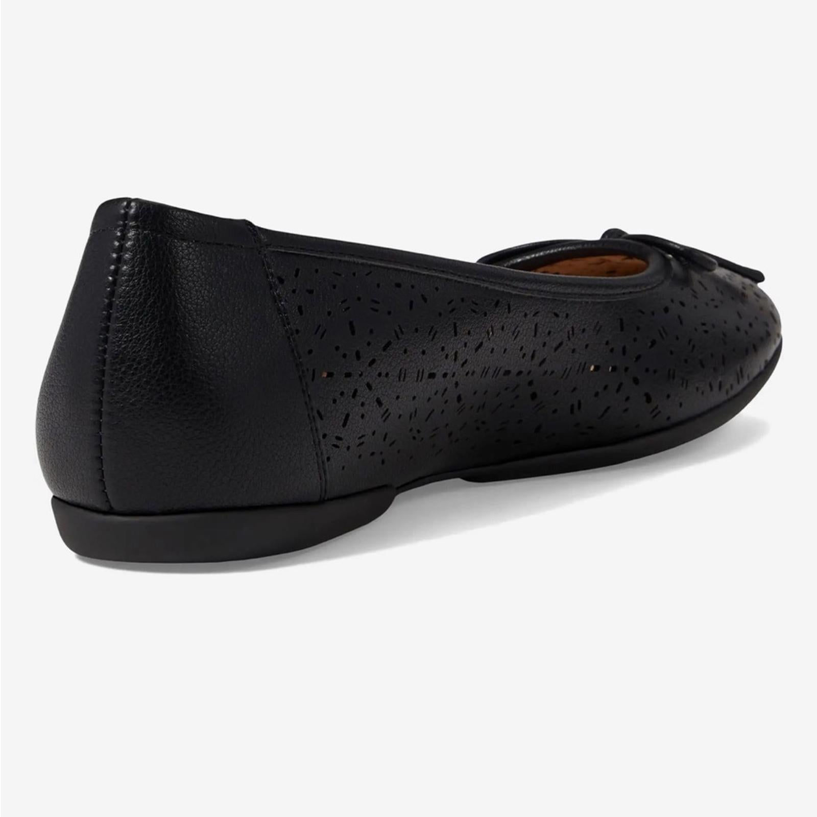 NEW Soul Naturalizer Magical Black Smooth Perforated Flats, Size 9W, New in Box