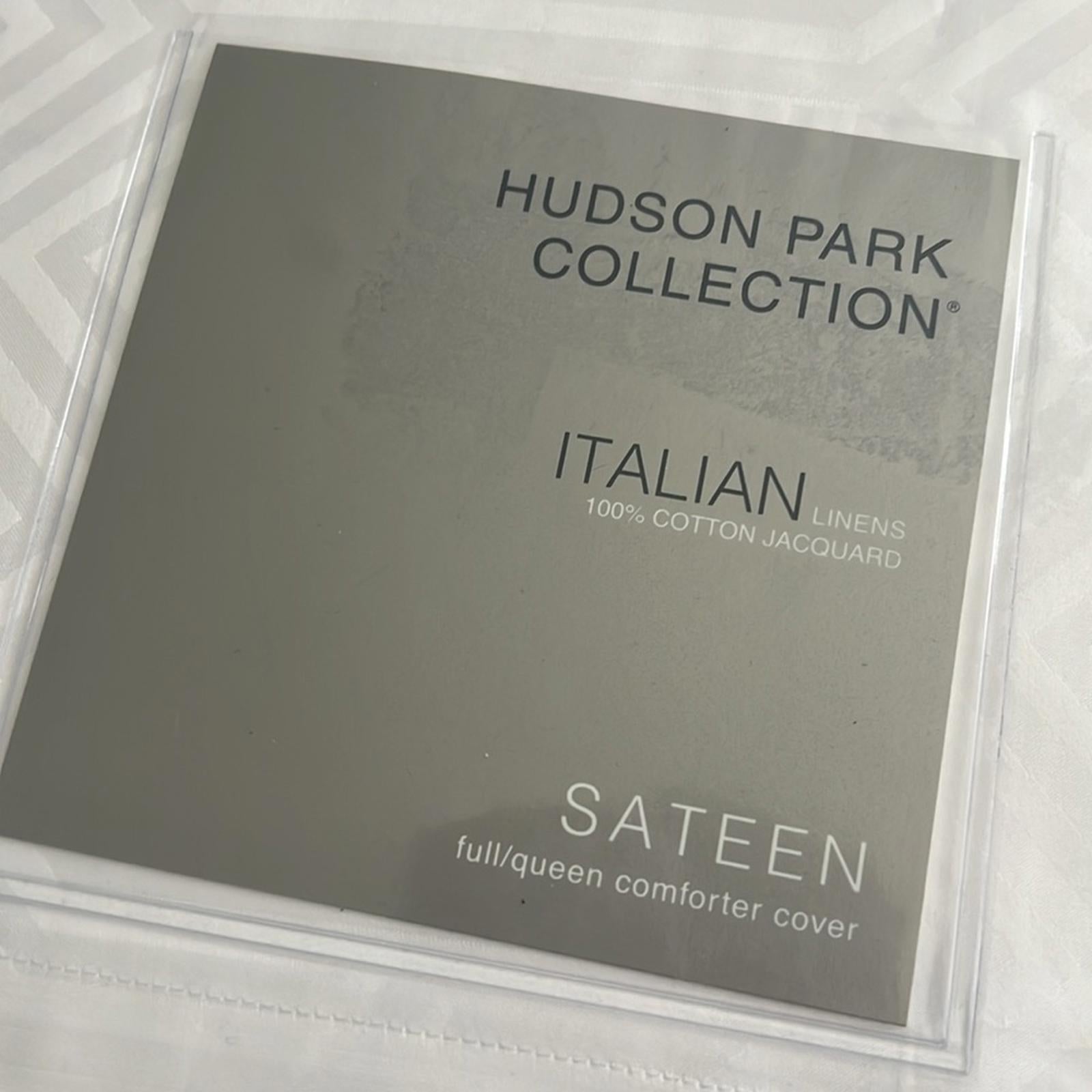 3-Pc Hudson Park Collection Italian Tivoli Jacquard Duvet + 2Shams Sz Queen $855