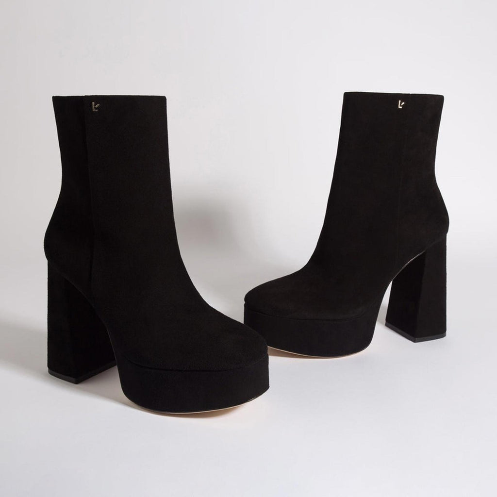 LARROUDÉ Dolly Boots Stretch Velvet in Black, Size 8 NEW in Box +2 Dust Bags