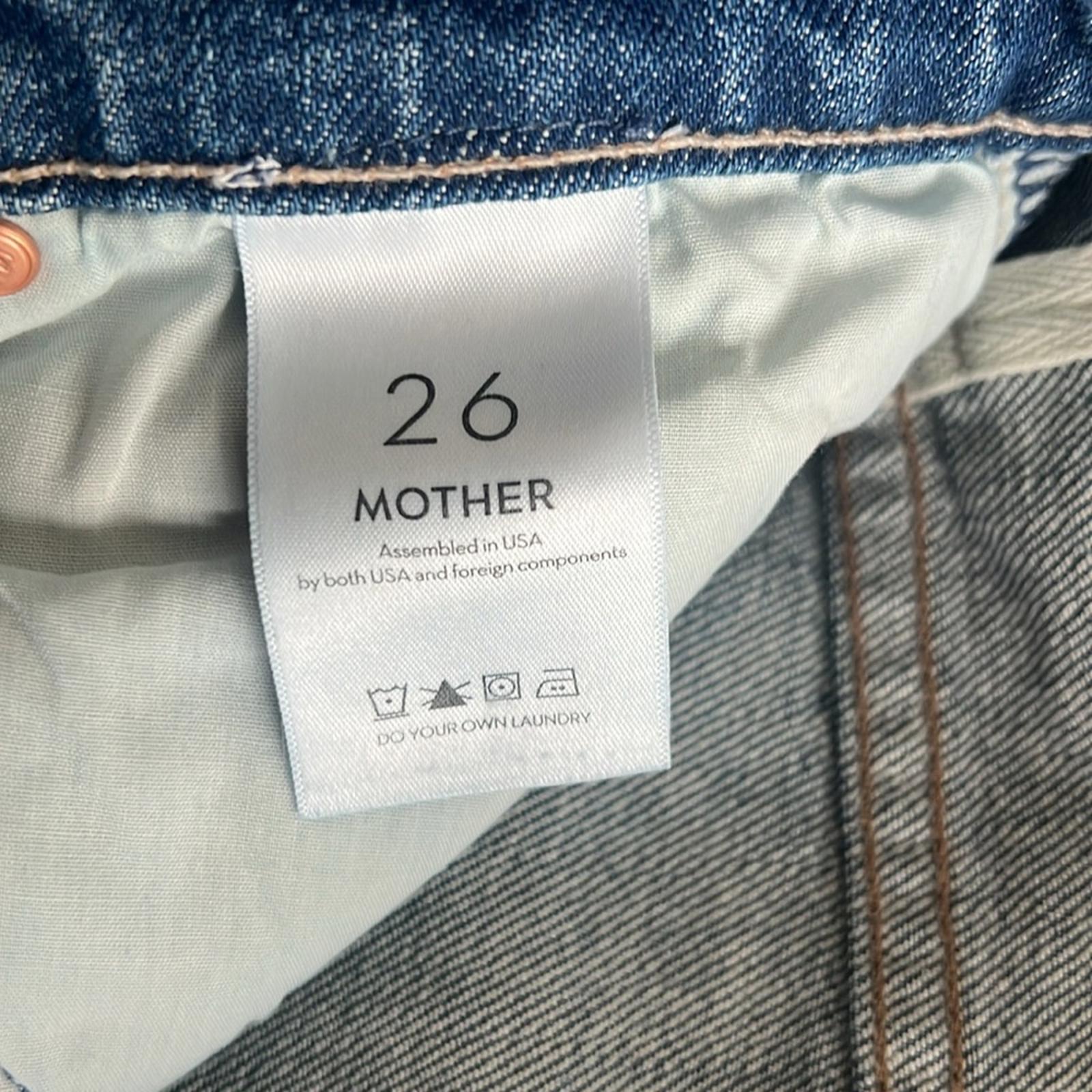 Mother High-Waisted Smokin’ Short Fray Jeans w/Strawberry Patch, Size 26 NWT