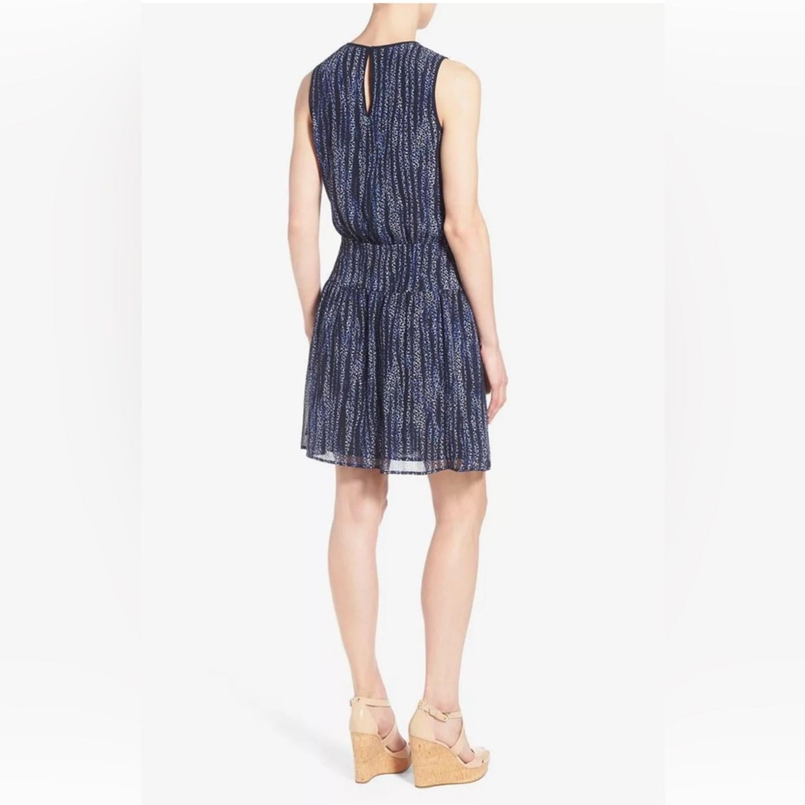 Michael Kors Burnell Smocked Georgette Dress in Navy, Size 0 EXCELLENT $160
