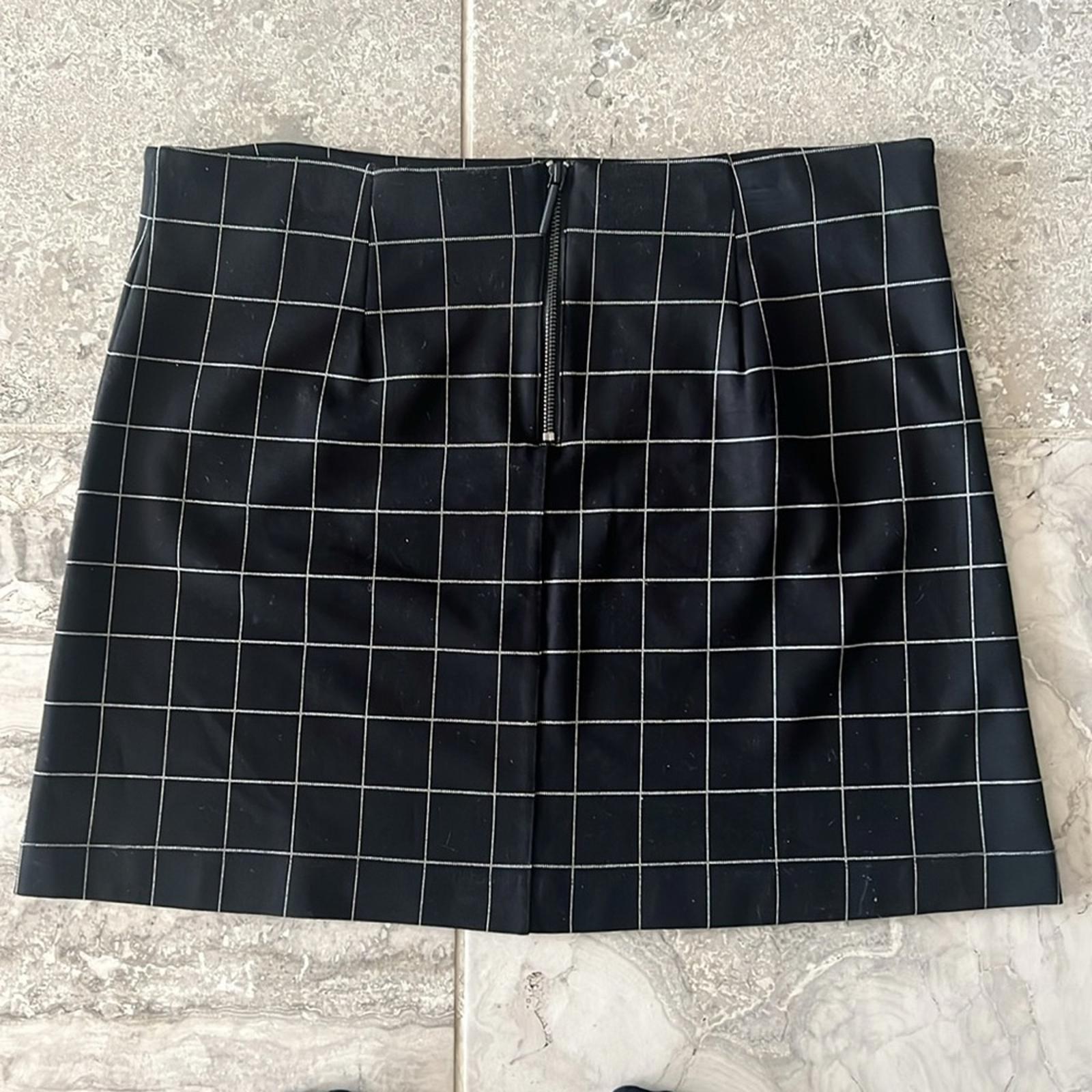 Kenneth Cole Skirt in Black Window Pane Print, Size 16 NEW w/Tag