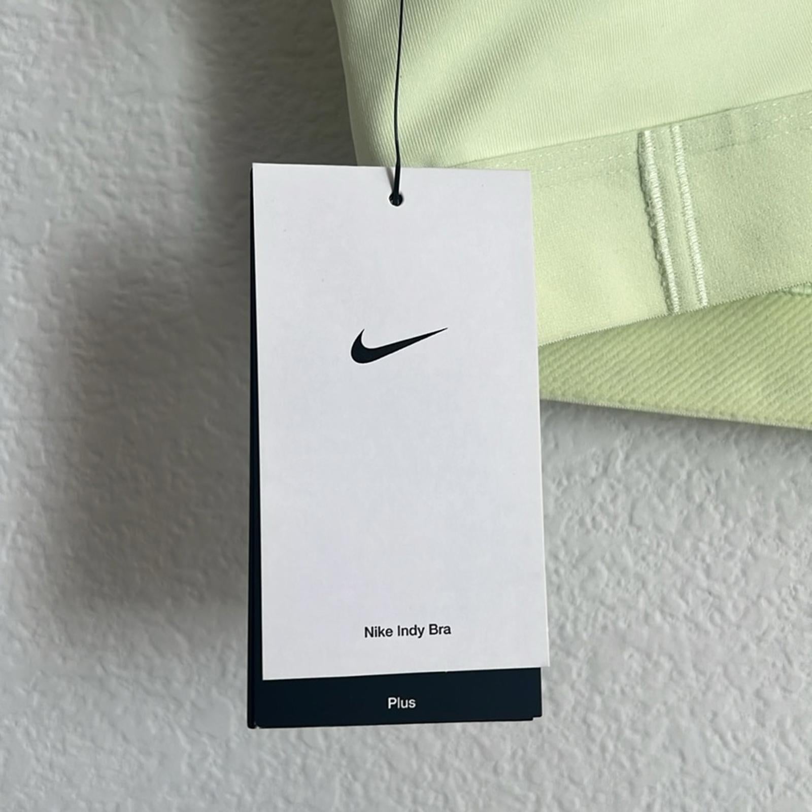 Nike Moisture-Wicking Racerback Sports Bra in Pistachio Green, NWT, Size 1X