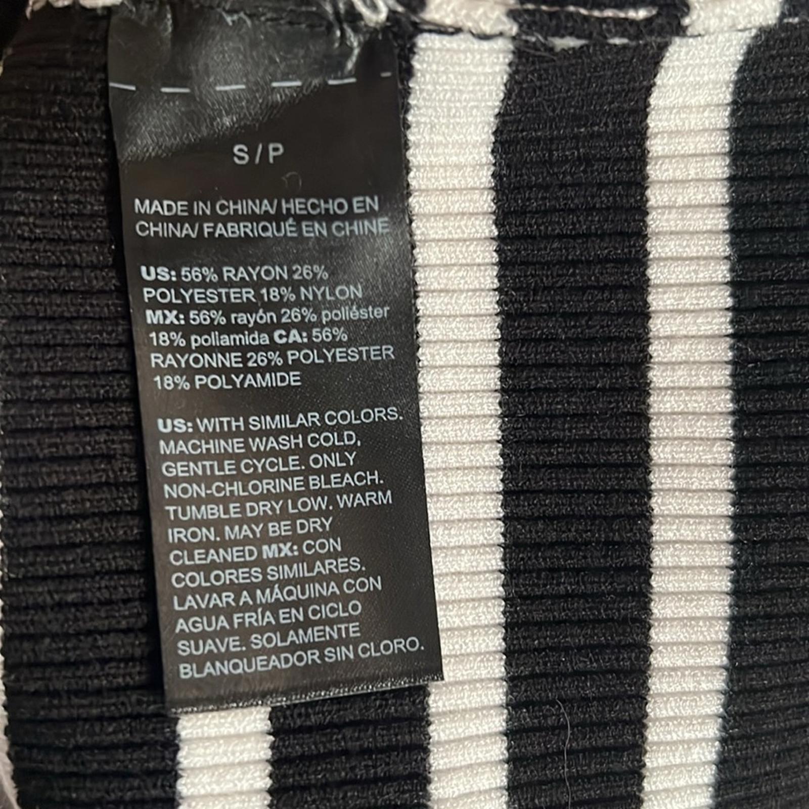 WHBM Long-Sleeve Ribbed Striped Turtleneck in Black & White Size S EXCELLENT!