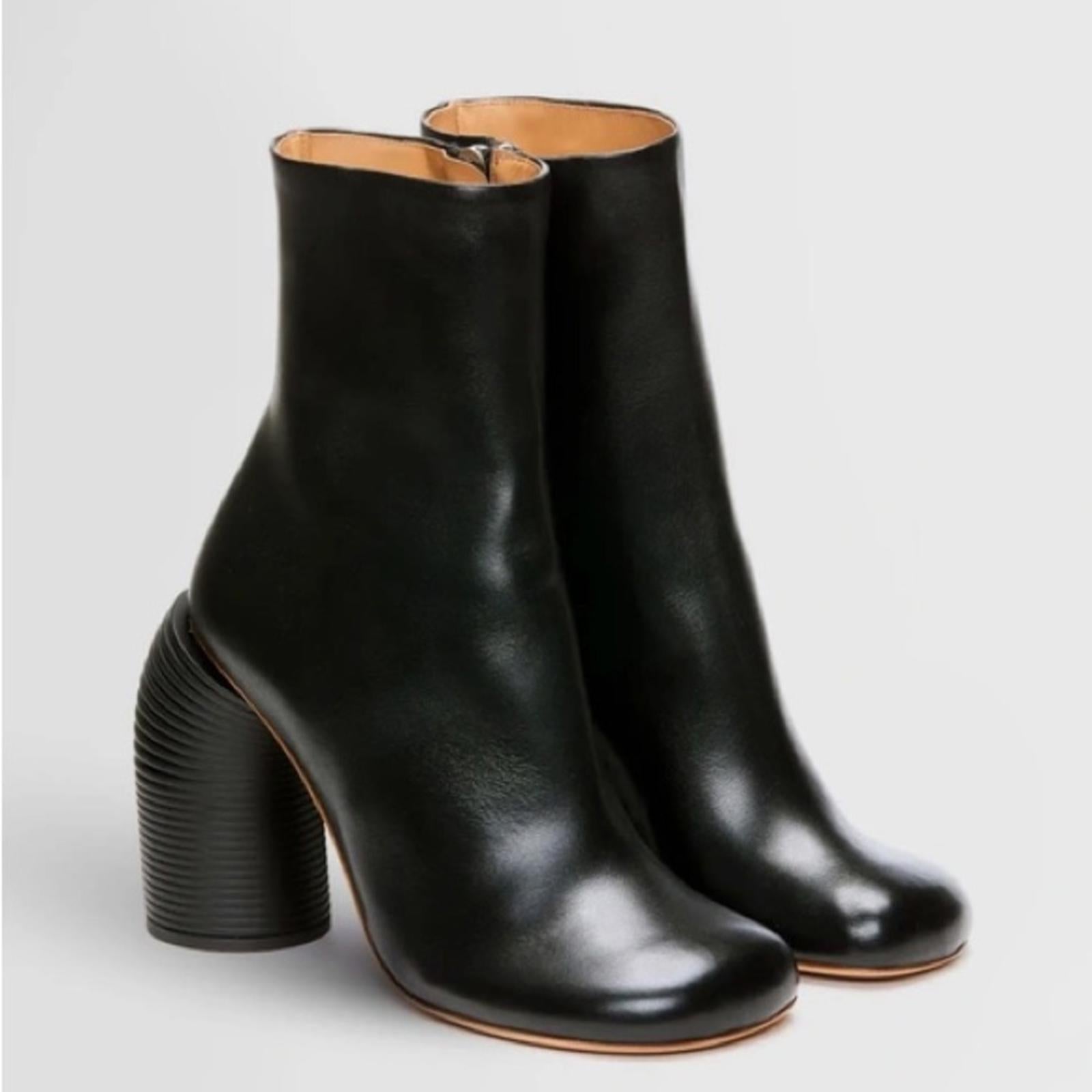 Off-White Leather Peculiar Spring High-Heeled Ankle Boots in Black, NEW, Size 38