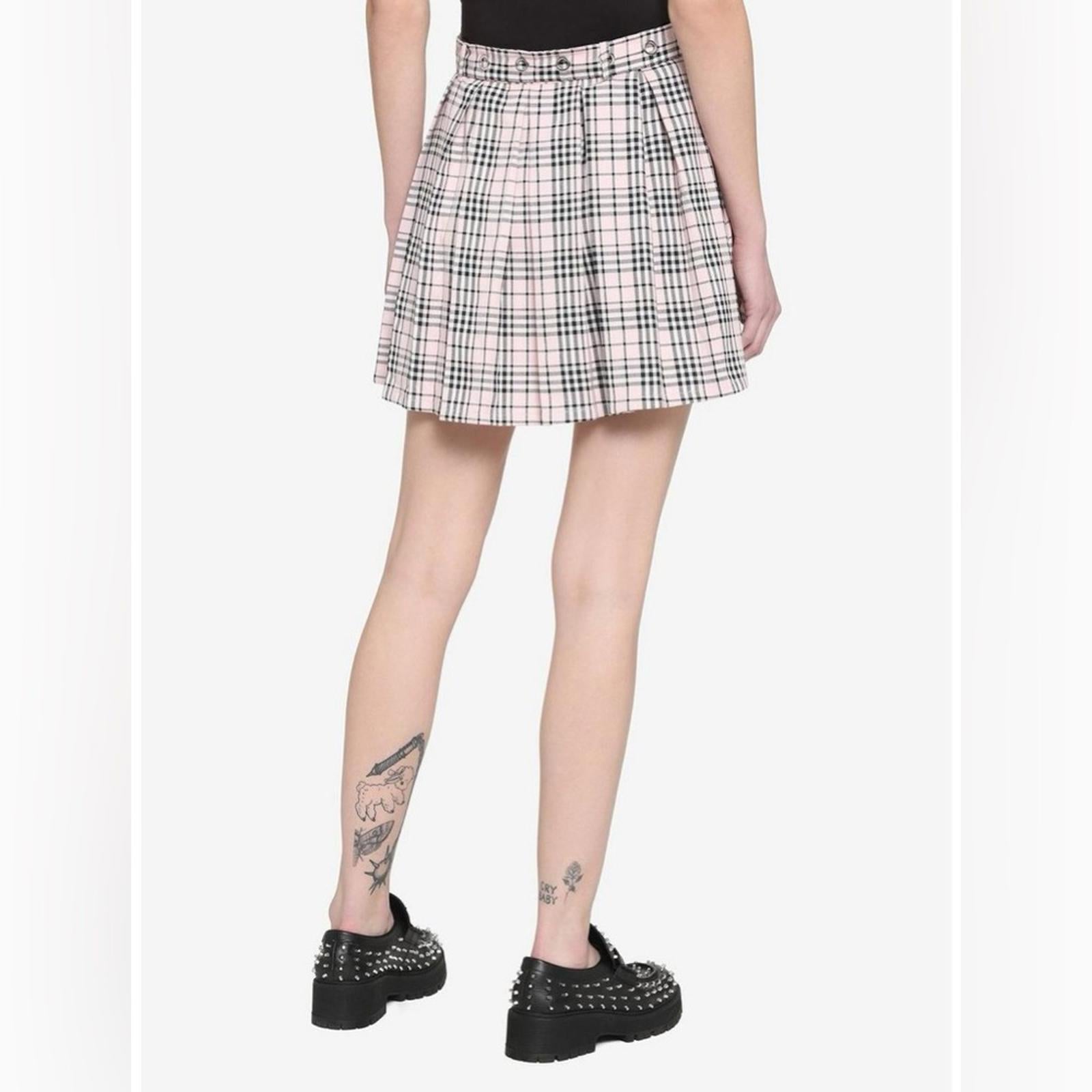 New Hot Topic Pink & White Plaid Grommet Belt Skirt, Size XL New w/Tag