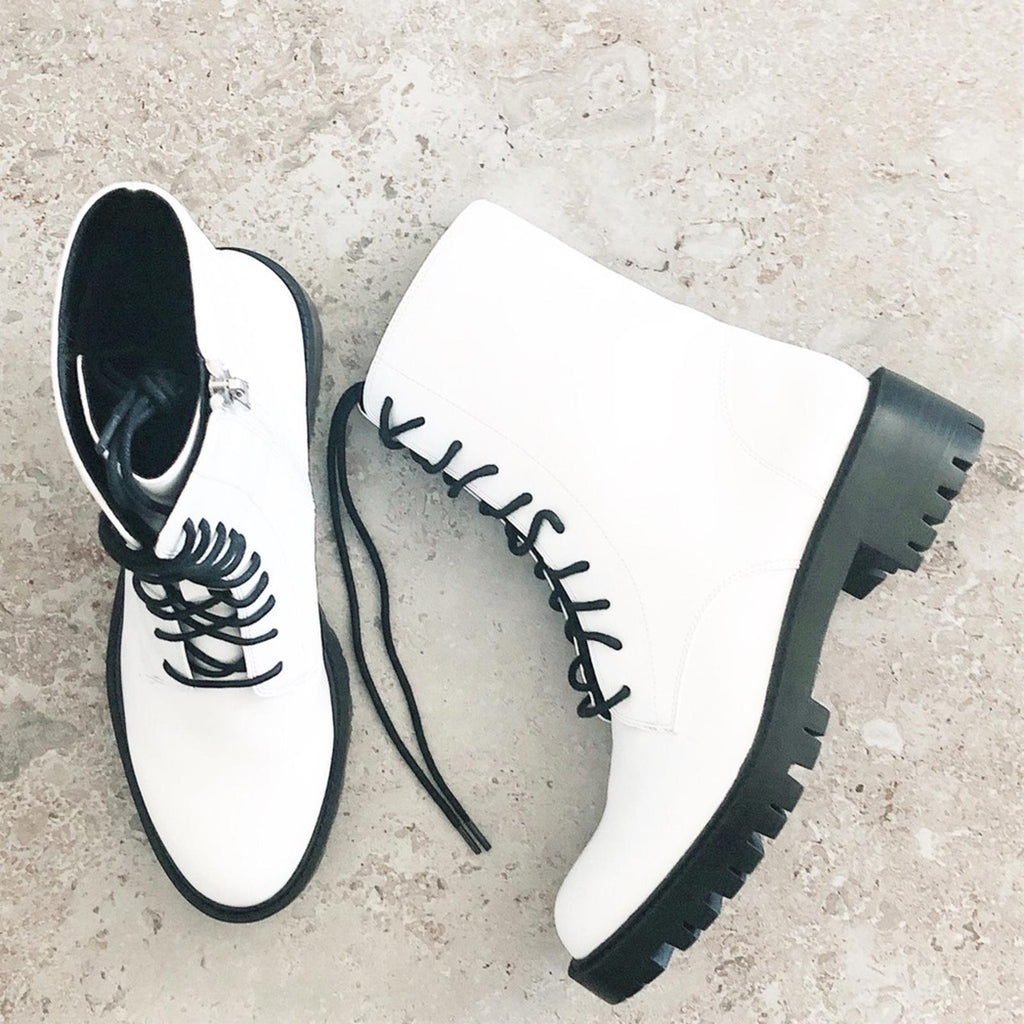 WhoWhatWear Platform Lace-Up Moto Boots in White, Size 8 New w/o Box