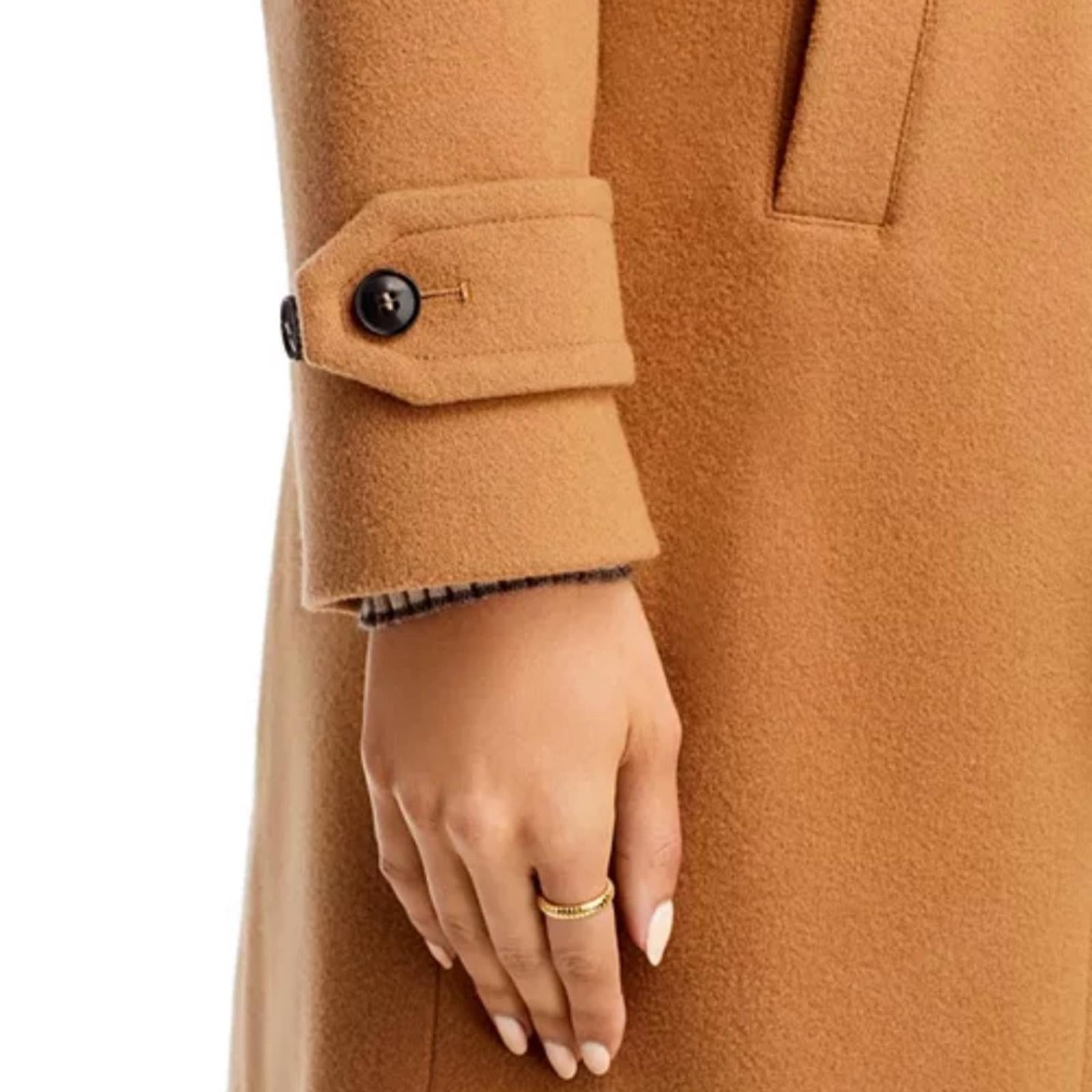 Norwegian Wool Notch Collar Double Breasted Coat, Camel Size XS New w/Tag $1,795