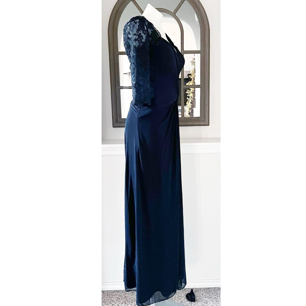 NWT La Femme Jersey Gown w/Knot Detail & Lace Sleeves, Size 4 New w/Tag $515