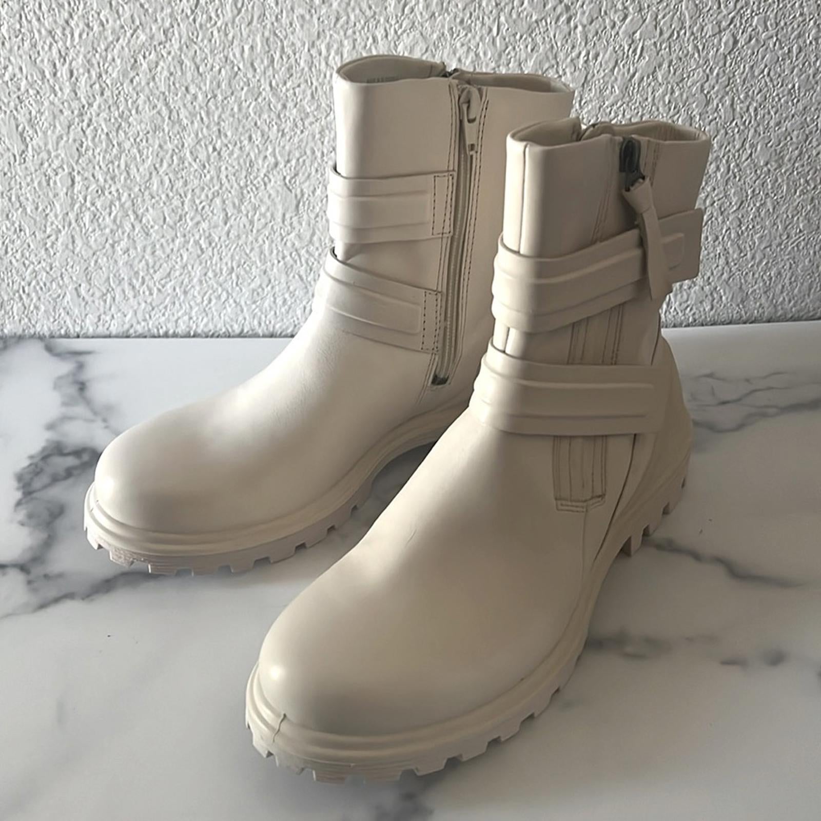 ECCO Tredtray Moto Bootie in Limestone Leather, Size 37 NEW in Box