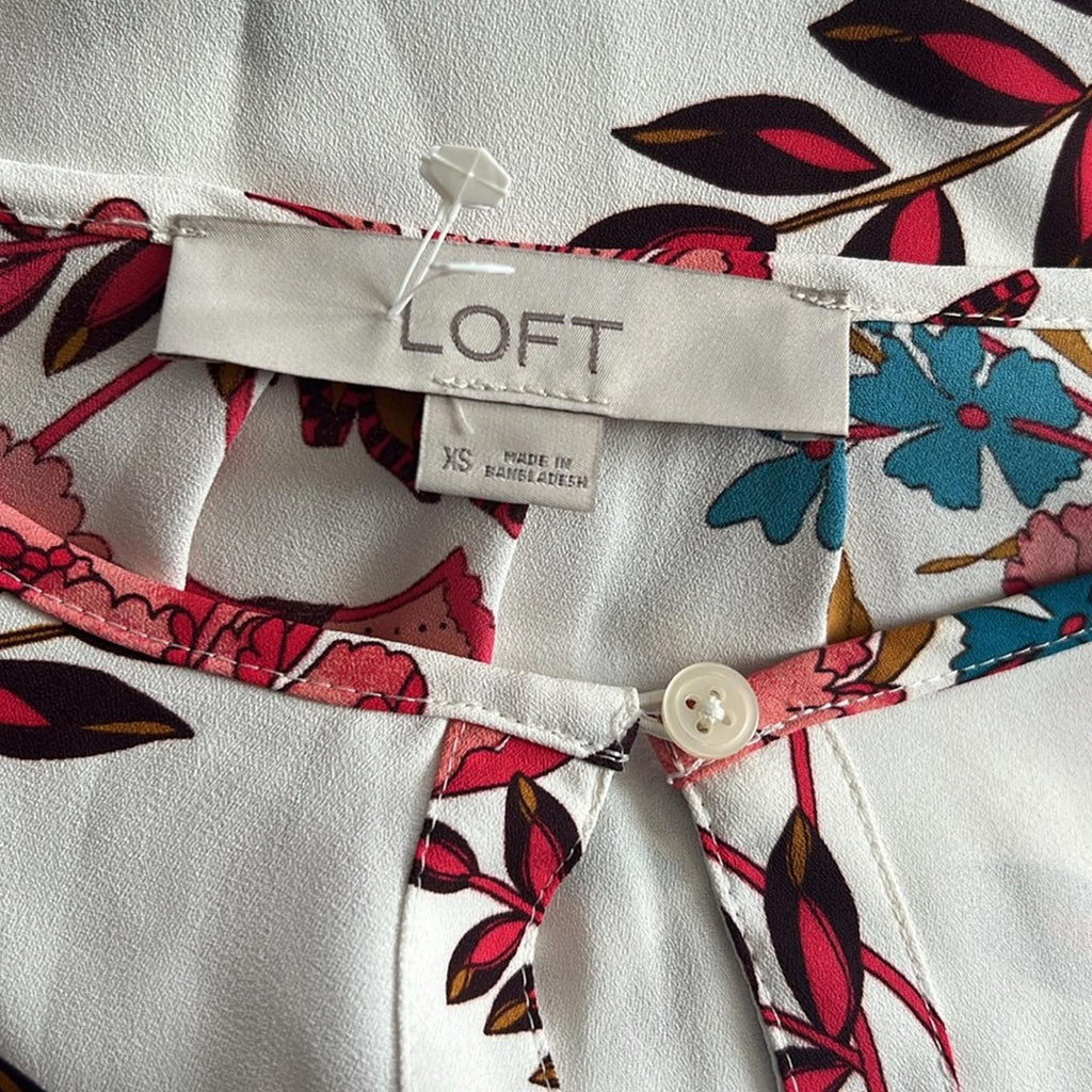 NEW Ann Taylor LOFT White Floral Print Blouse, Keyhole Bell Sleeve Size XS NWOT