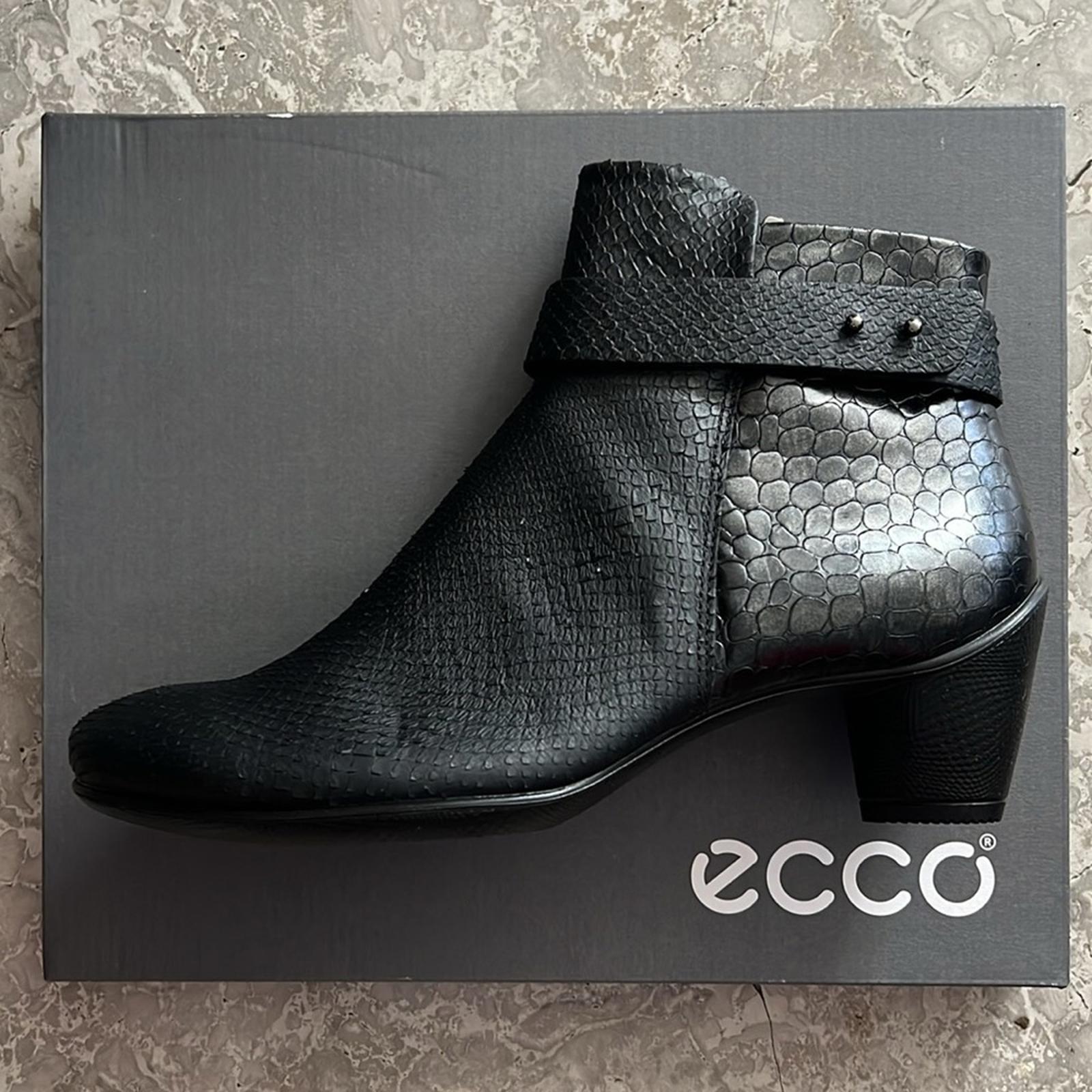 ECCO Sculptured 45 Leather Boots Size EU 40 | US 9-9.5 New in Box Retail $200