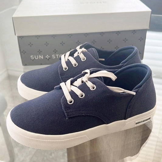 Sun + Stone Men's Kiva Lace Up Core Sneakers in Navy Blue Size 1 New in Box