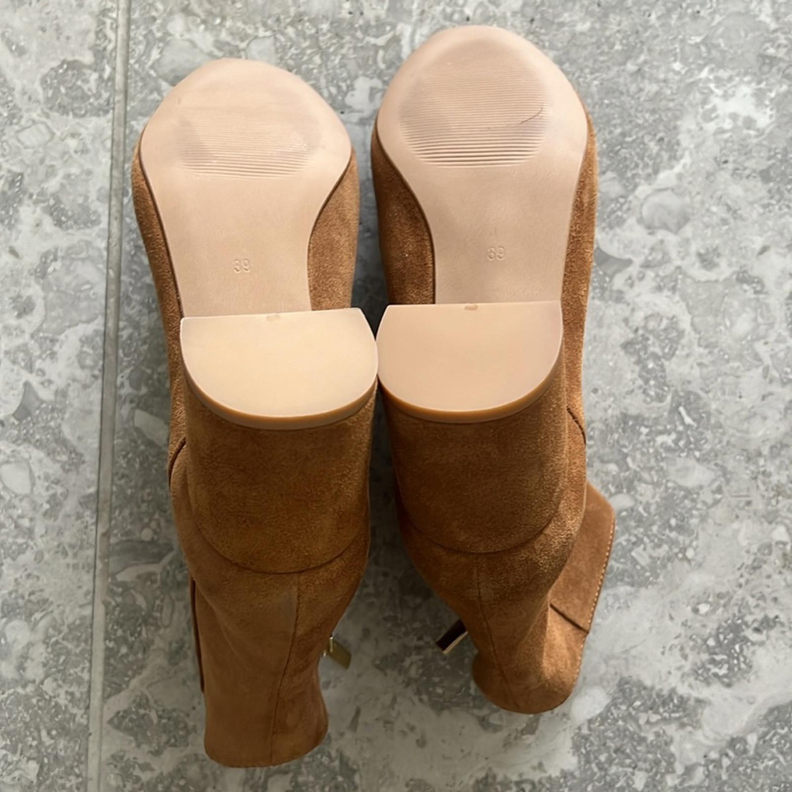 Bruno Magli Vinny Suede Ankle Boots Size 39 (Made in Italy) New w/o Box $495