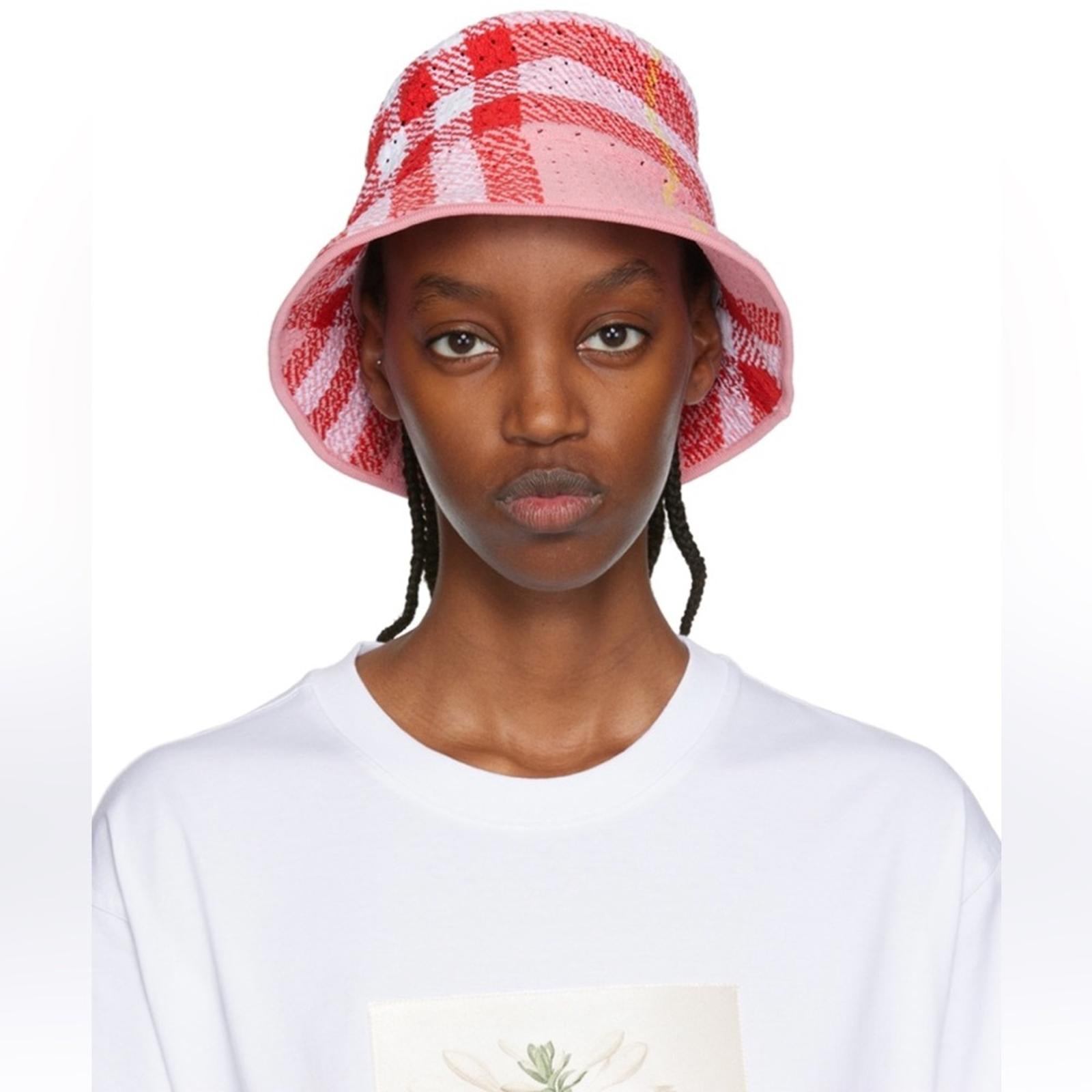 NEW Burberry Knitted Check Bucket Hat, Pink IP Check, Size L, New with Tag $890