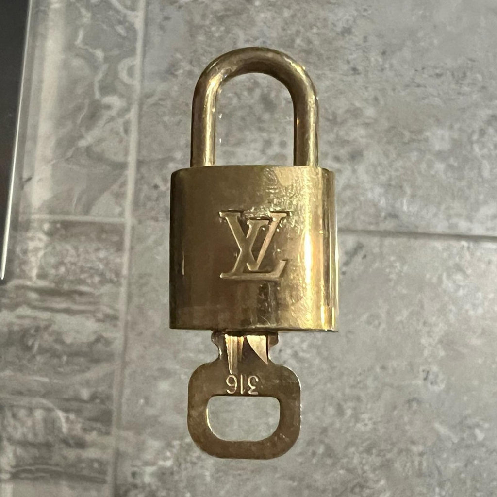 #316 Louis Vuitton Lock & Key in Gold, EXCELLENT!