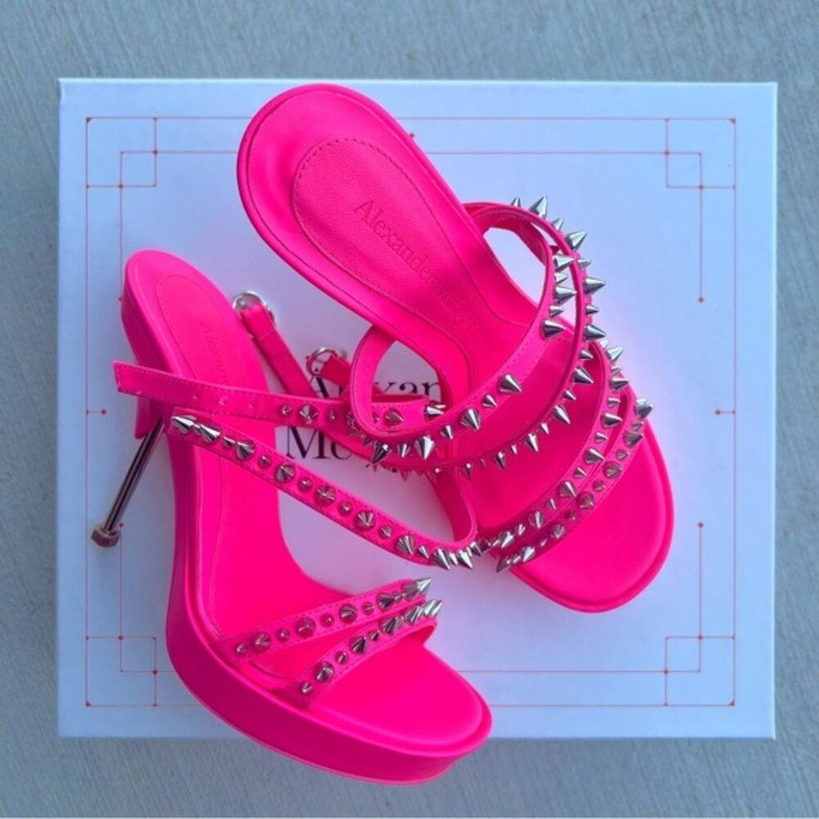 Alexander McQueen Platform Studded Strappy Sandals Metallic Pink EU 36 NWT $950