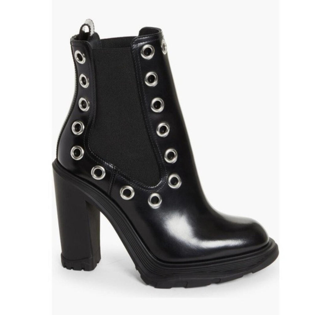 Alexander McQueen Tread Grommet Embellished Boots Black Size 35.5 NEW $1290
