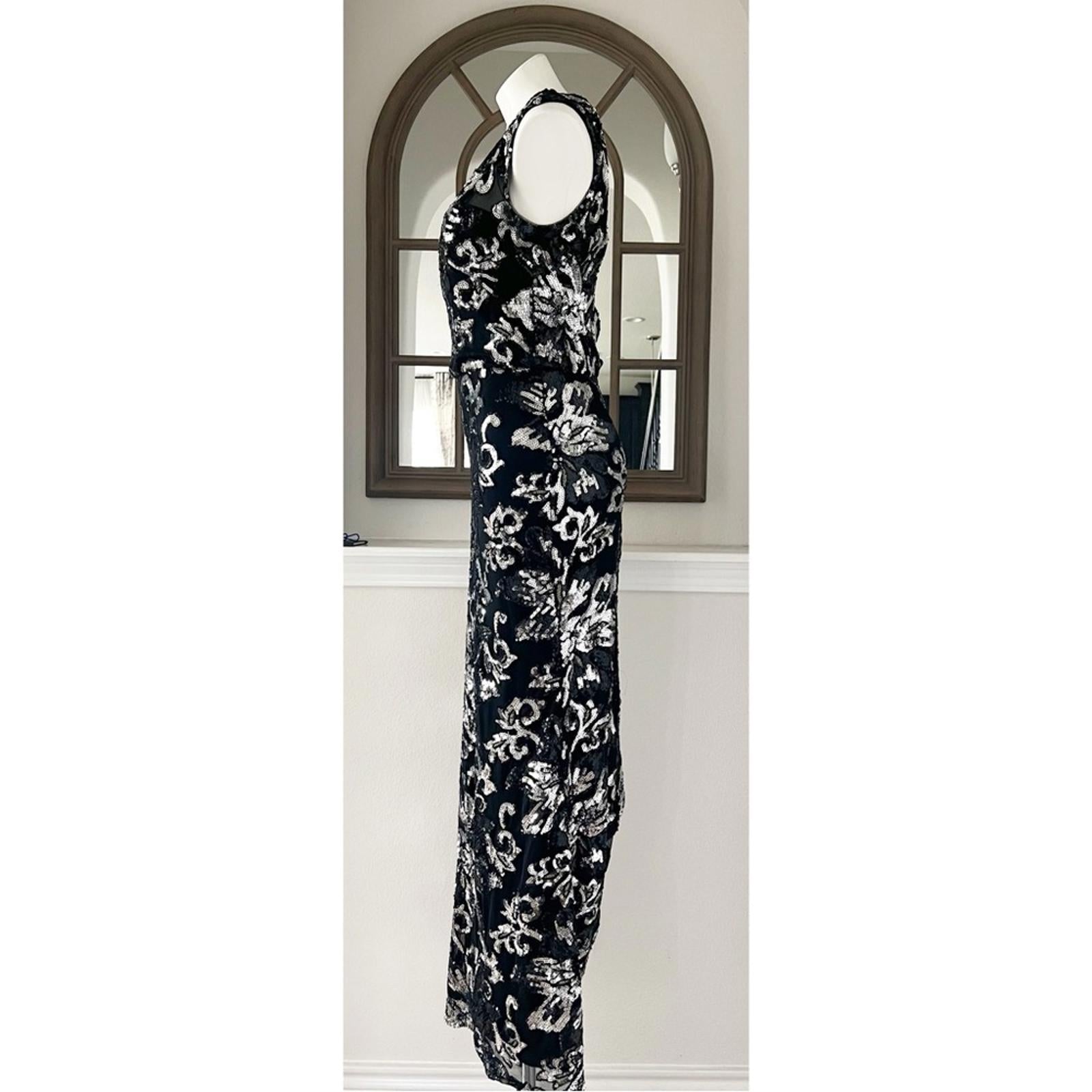 Badgley Mischka Midnight Swirl Long Formal Dress, Black Silver Size 10 $850