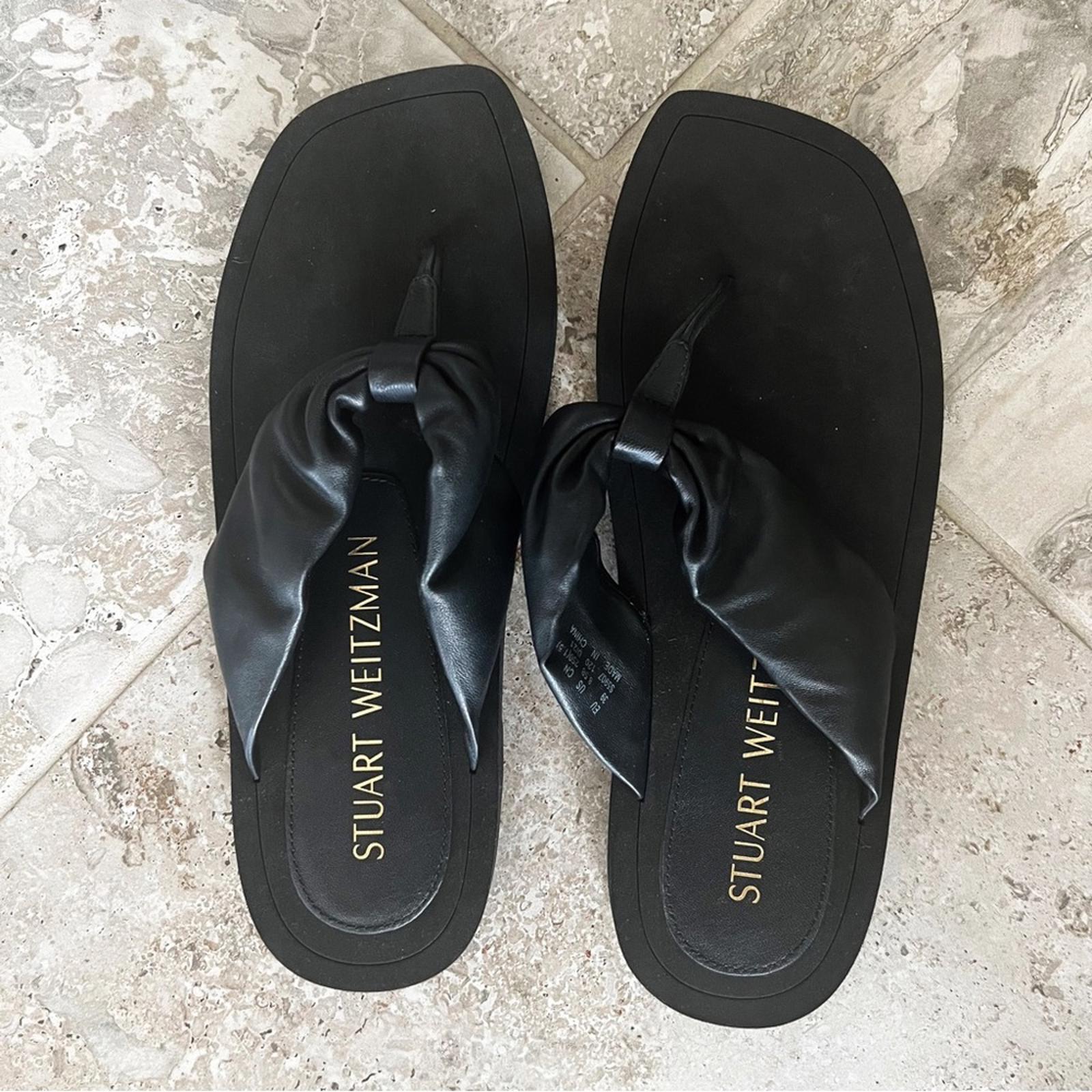 NEW Stuart Weitzman Leather Flip Flops in Black, Size US 8.5/ EU 39